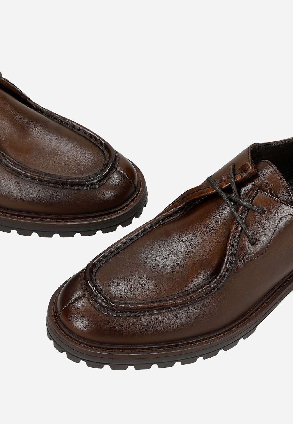 Męskie skórzane półbuty z wyraźnym przeszyciem na cholewce 10264-52 Widok 6