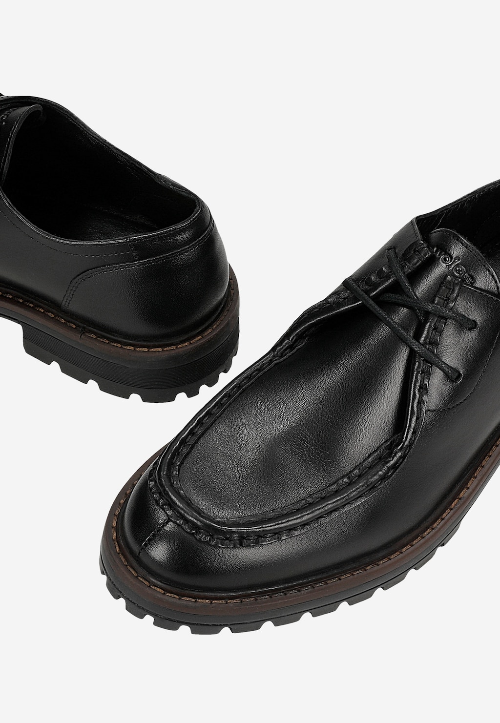 Klasyczne skórzane półbuty męskie z wyraźnym przeszyciem 10264-51 Widok 6