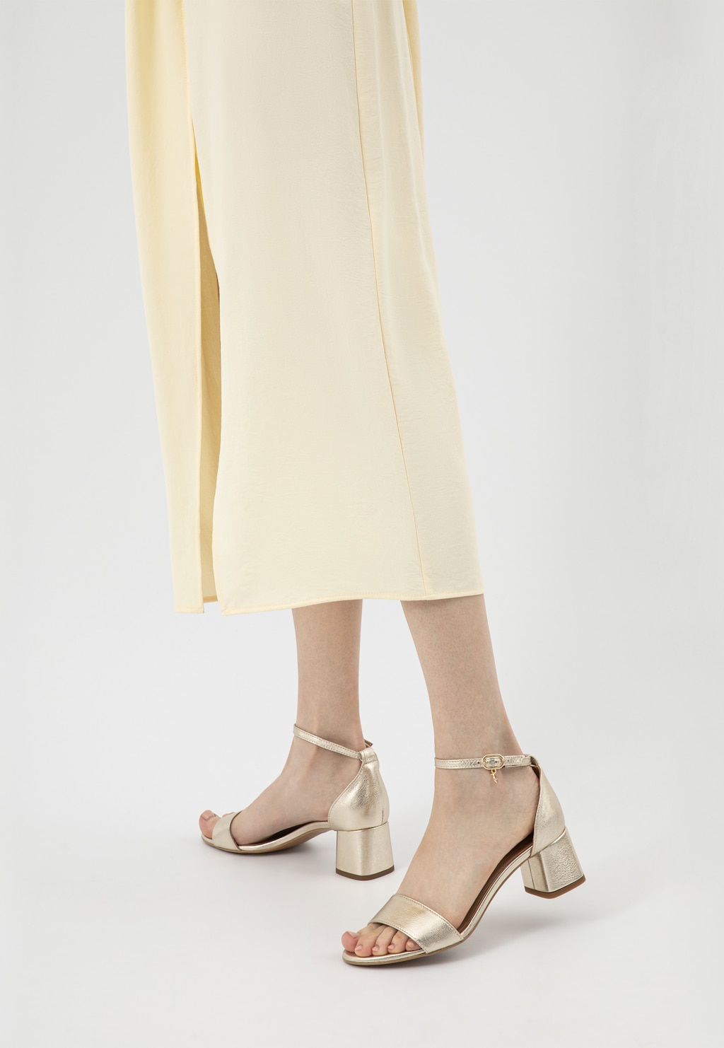 Stříbrné dámské letní sandálky na vysokém podpatku 76051-58 Widok 7