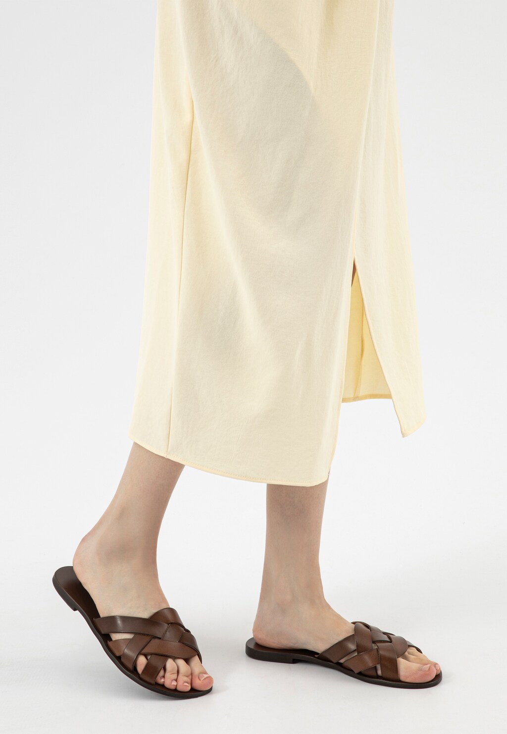 Pohodlné kožené letné šľapky dámske na každý deň 74025-53 Widok 7