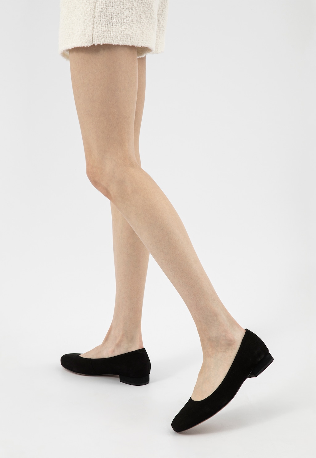 Černé dámské balerínky na 2cm podpatku 44069-61 Widok 7