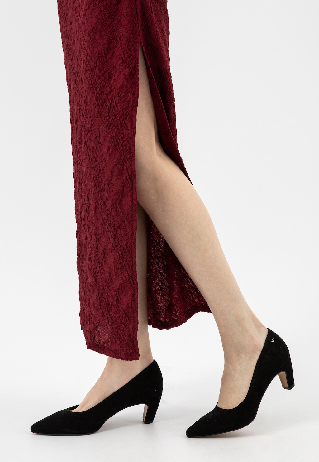 Czarne welurowe czółenka damskie na grubym obcasie 35172-61 Widok 8