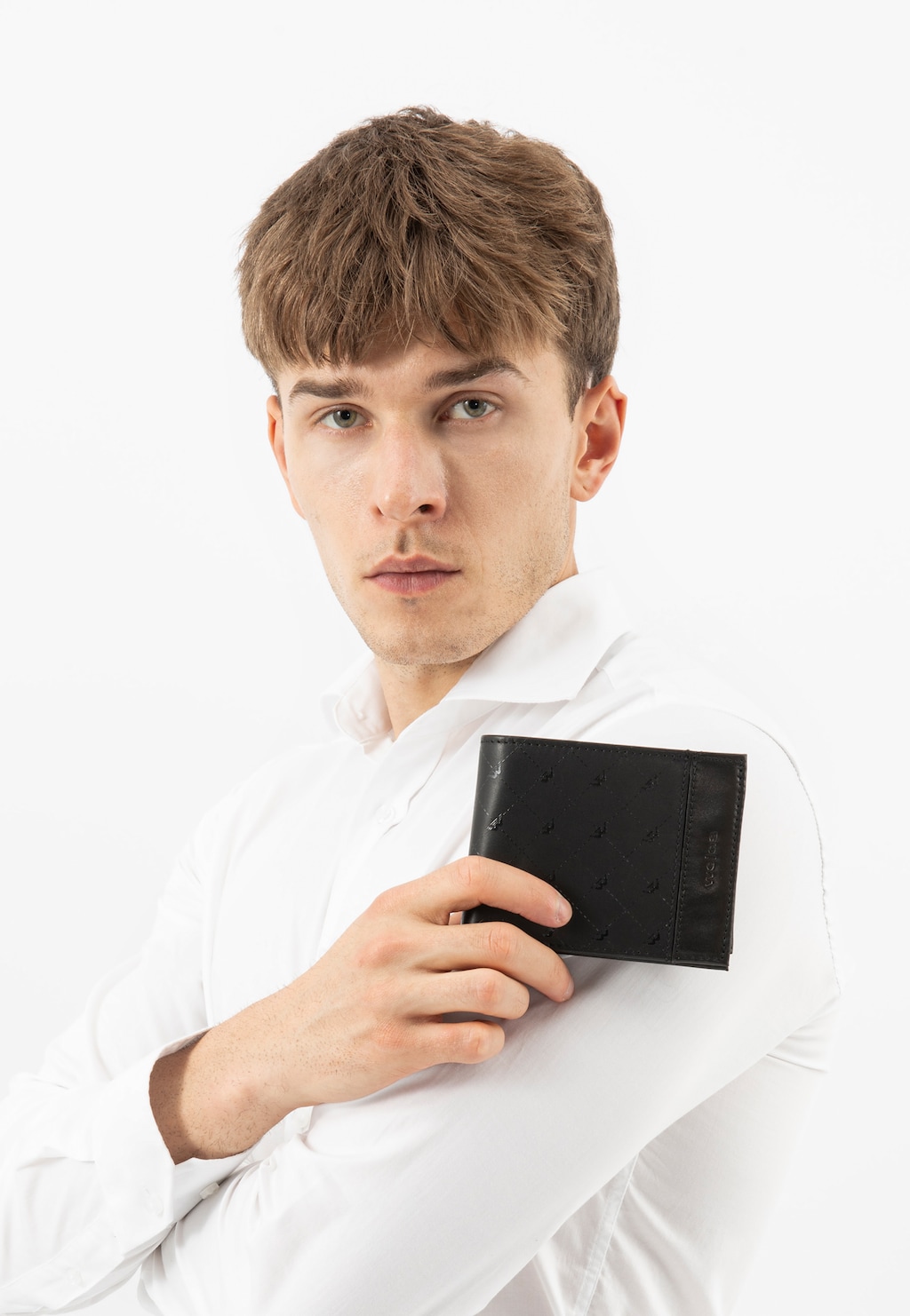 Čierna pánska peňaženka z prešívanej lícovej kože s RFID ochranou 91107-51 Widok 9