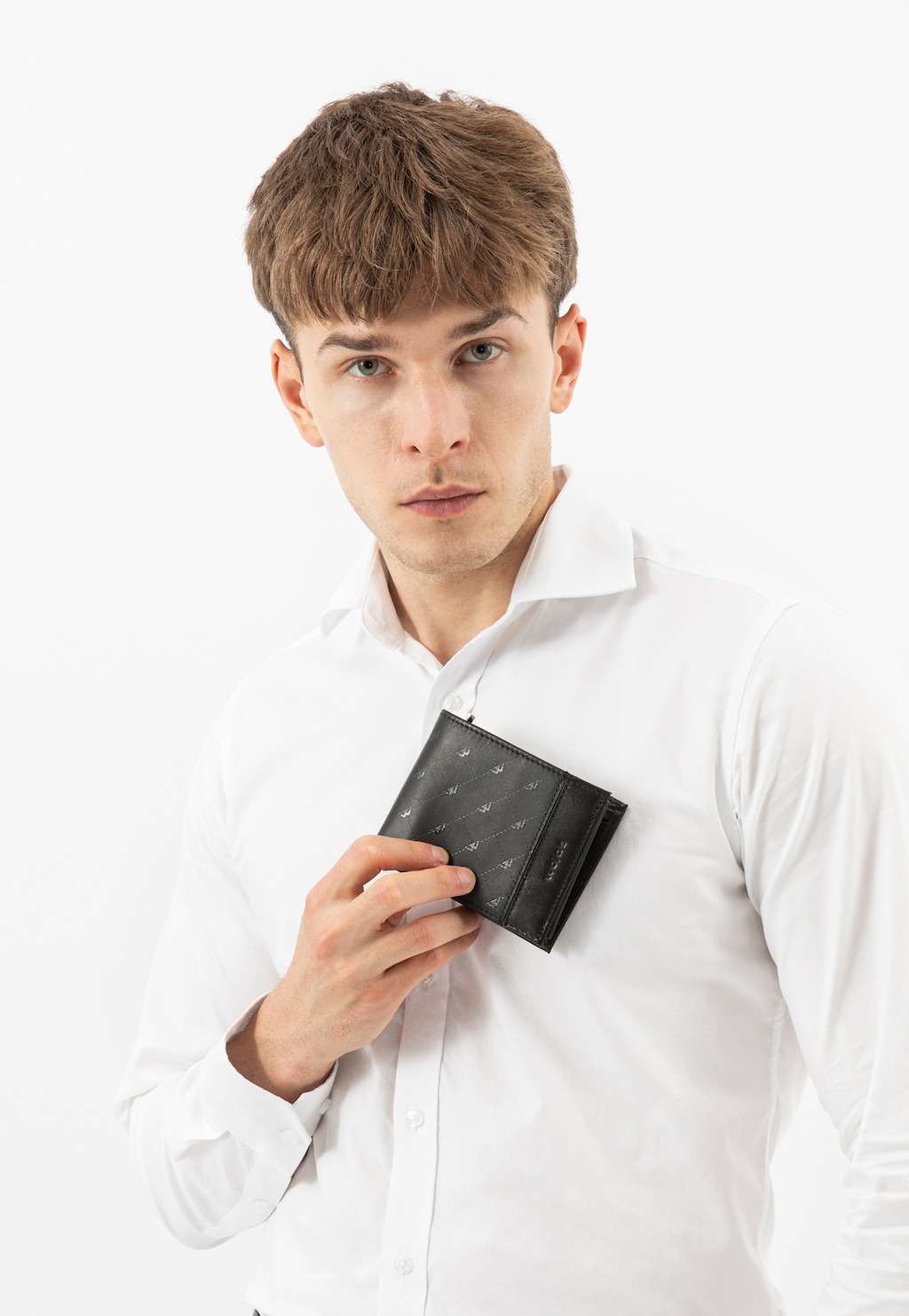 Čierna pánska peňaženka z prešívanej lícovej kože s RFID ochranou 91107-51 Widok 1