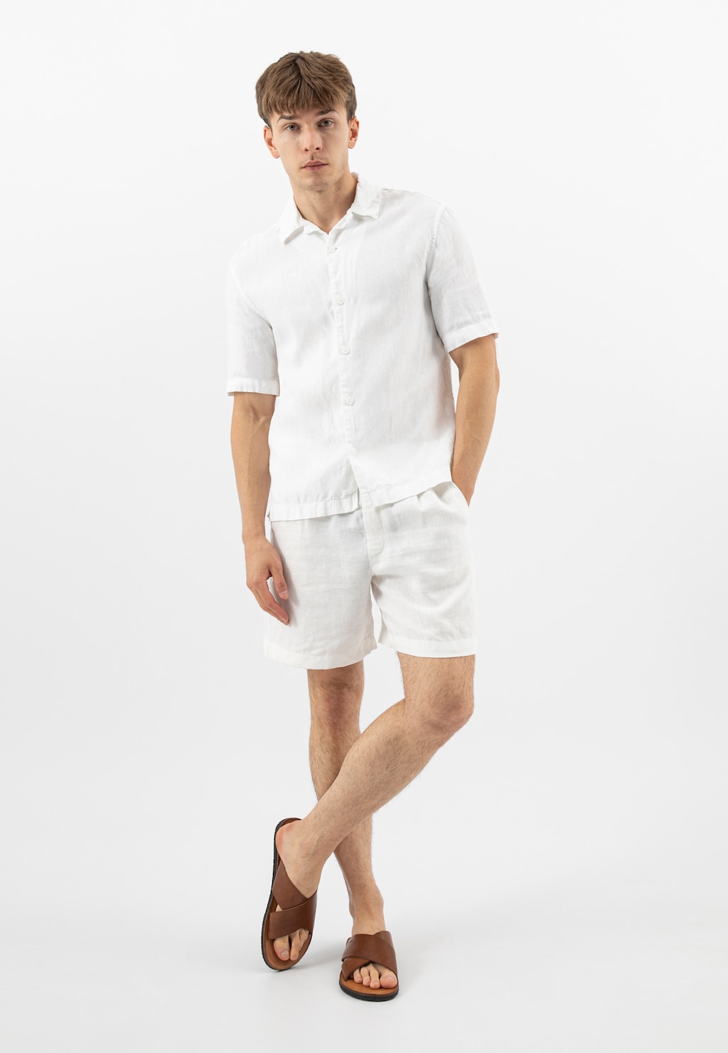 Jasnobrązowe klapki męskie z krzyżującymi się paskami 32023-52 Widok 8