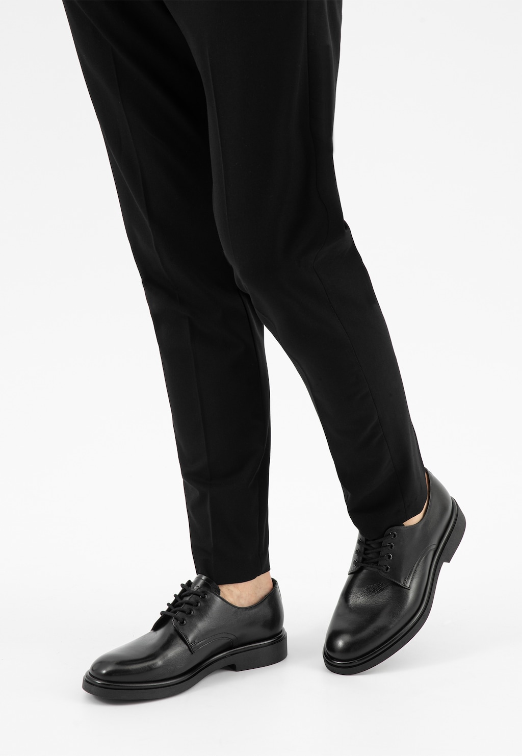 Klasyczne czarne derby męskie ze skóry licowej 10276-51 Widok 8