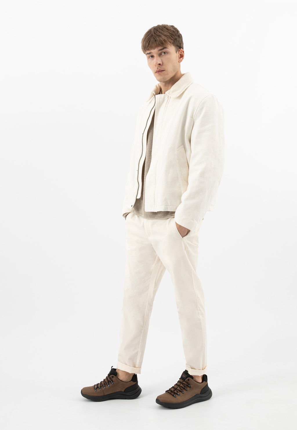 Hnědo-černé nízké pánské trekkingové boty z crazy horse kůže 10260-73 Widok 1