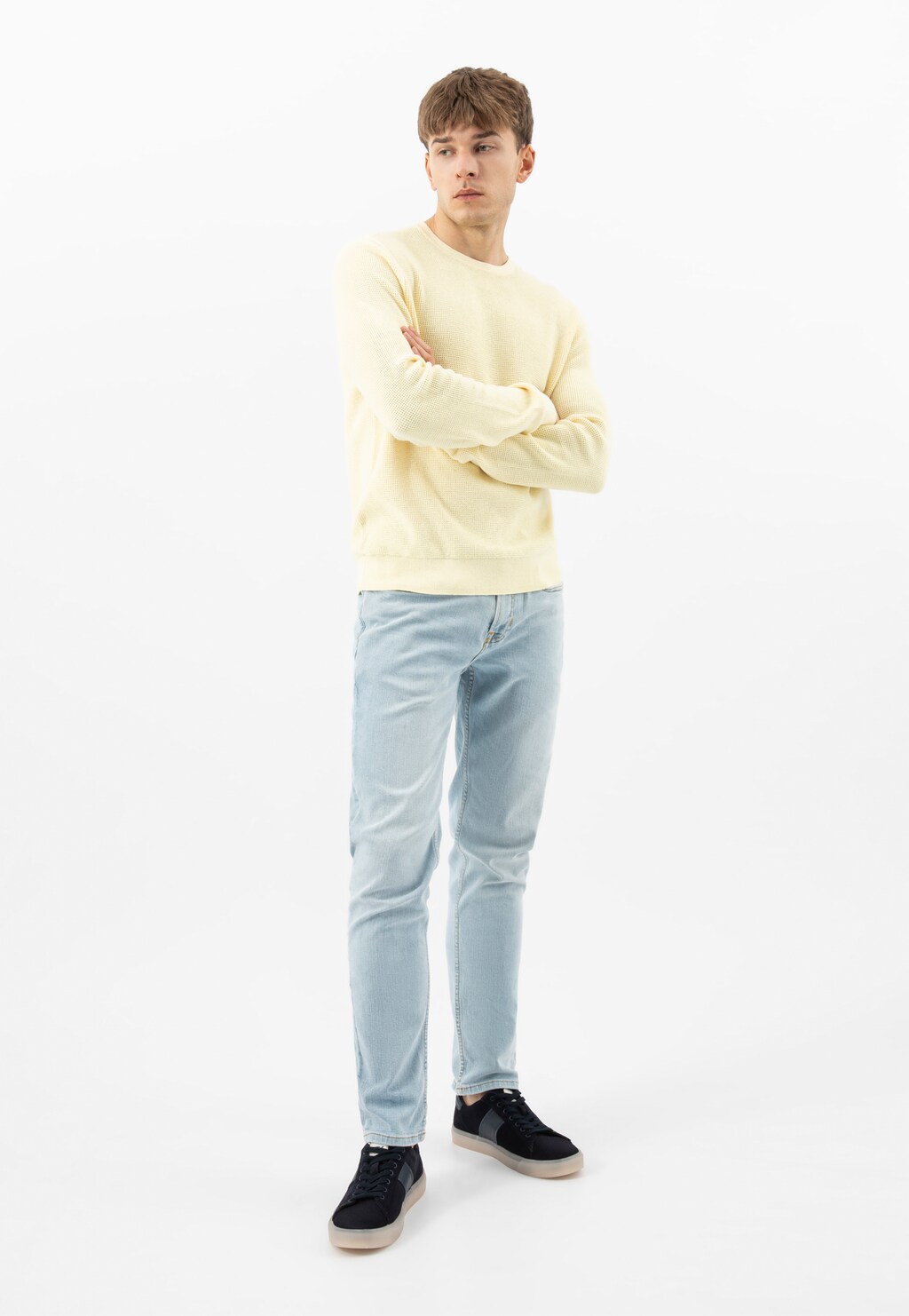 Granatowe trampki męskie z wstawką ze skóry  licowej 10246-66 Widok 10