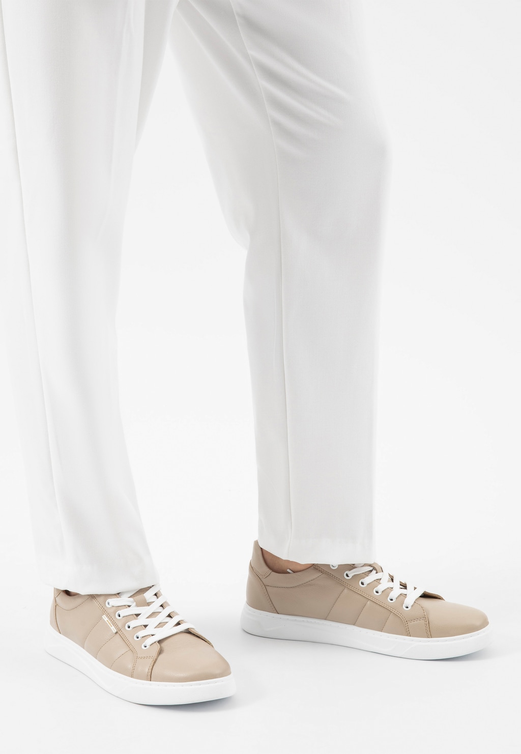 Béžové kožené tenisky pro muže na bílé podrážce 10247-54 Widok 9