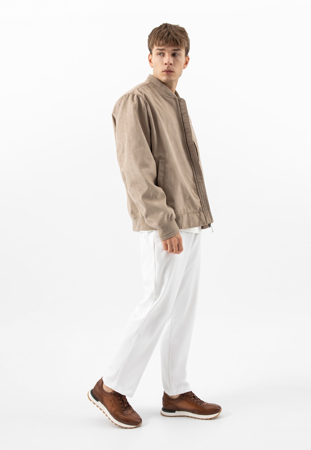 Světle hnědé pánské sneakery z lícové kůže 10201-53 Widok 9