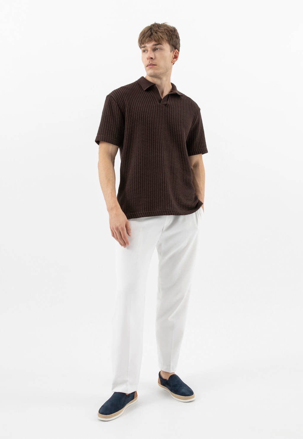 Tmavomodré pánske nazúvacie poltopánky s hnedým doplnkom z lícnej kože 10258-76 Widok 1