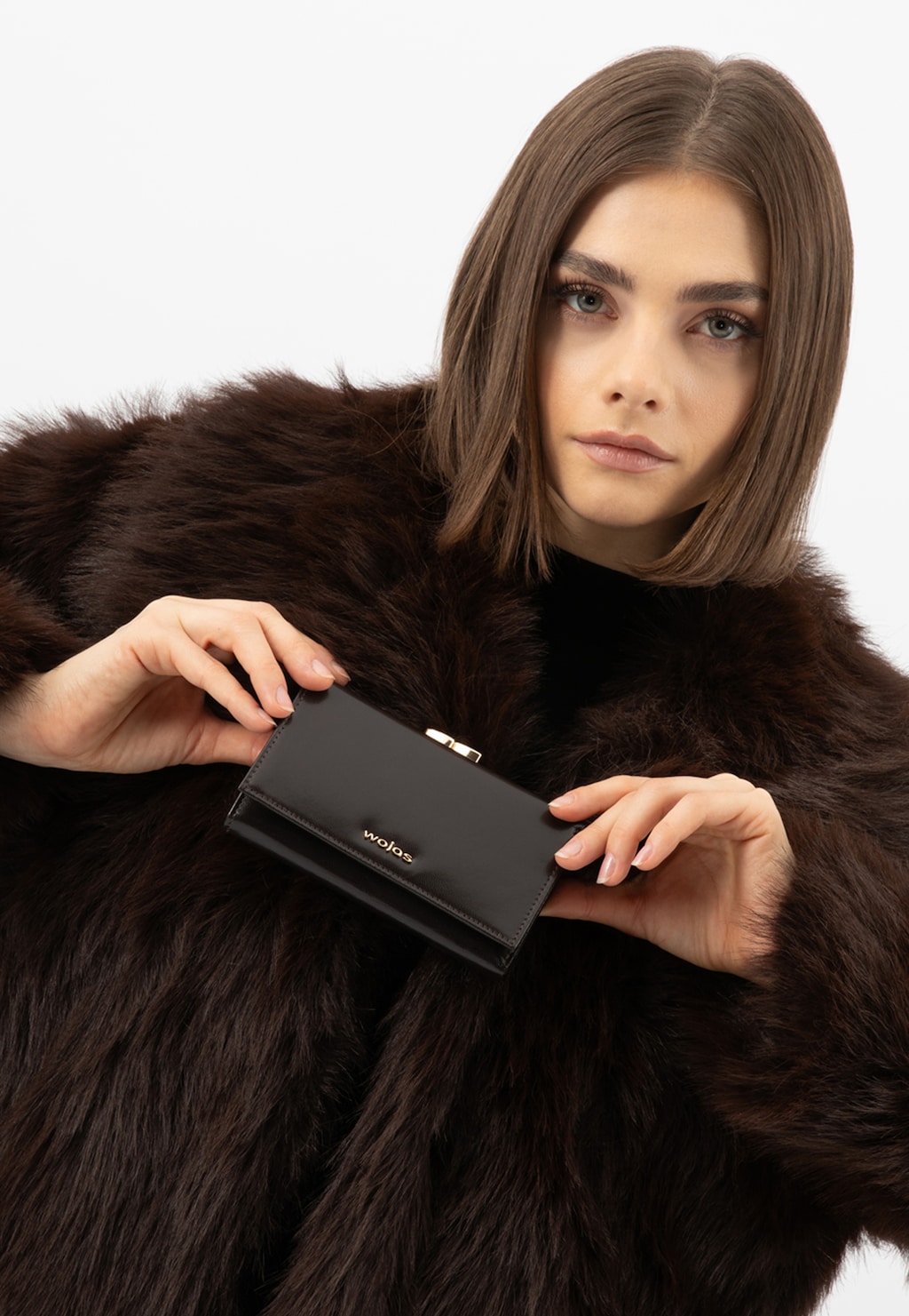 Skórzany czekoladowy portfel damski ze złotymi elementami 91085-52 Widok 10