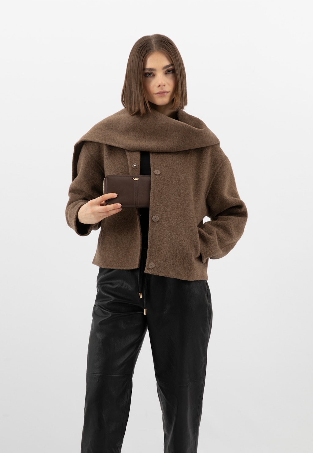 Skórzany czekoladowy portfel damski z ozdobnym przeszyciem 91083-52 Widok 9