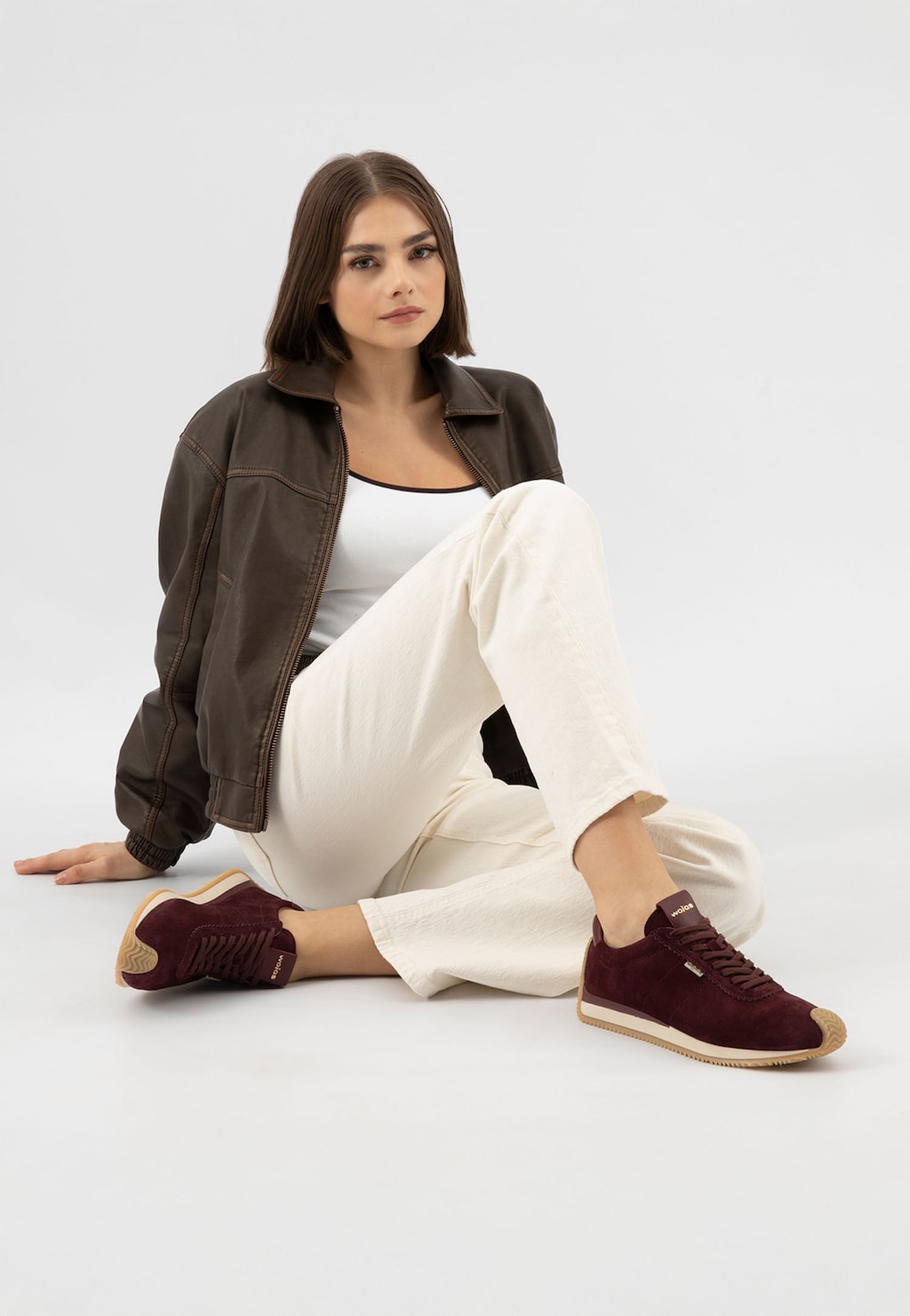 Bordové dámské tenisky z velurové štípané kůže 46368-75 Widok 1