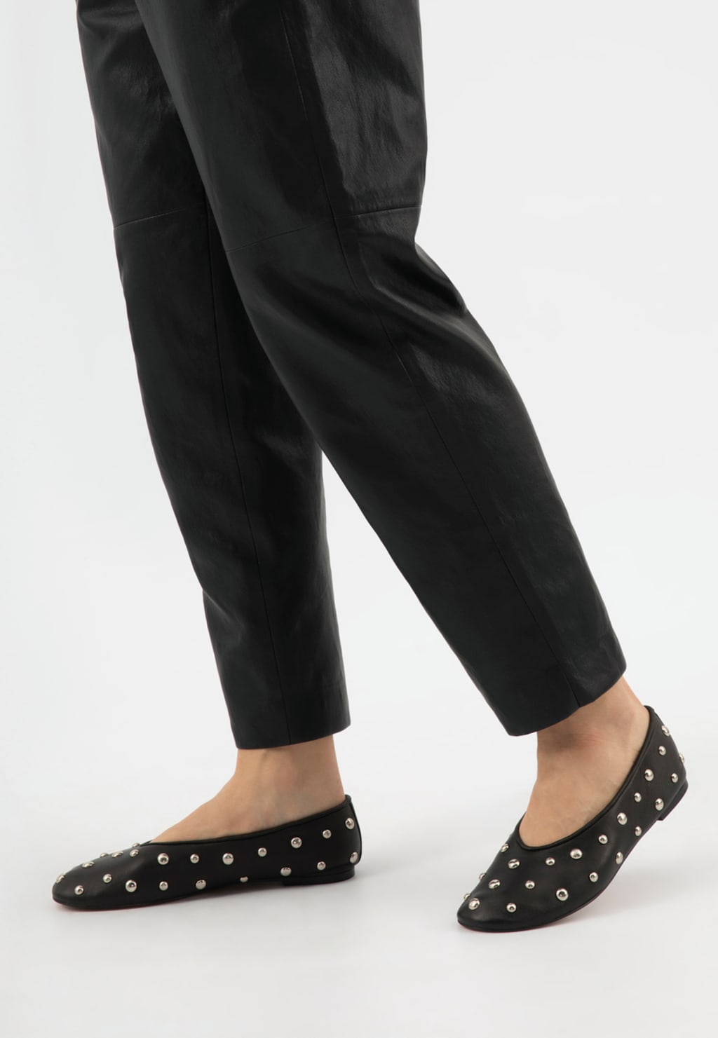 Čierne balerínky s ozdobnými cvočkami 44066-51 Widok 7