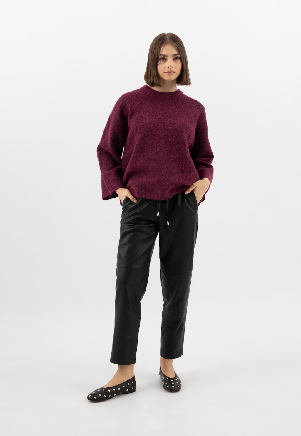 Čierne balerínky s ozdobnými cvočkami 44066-51 Widok 1