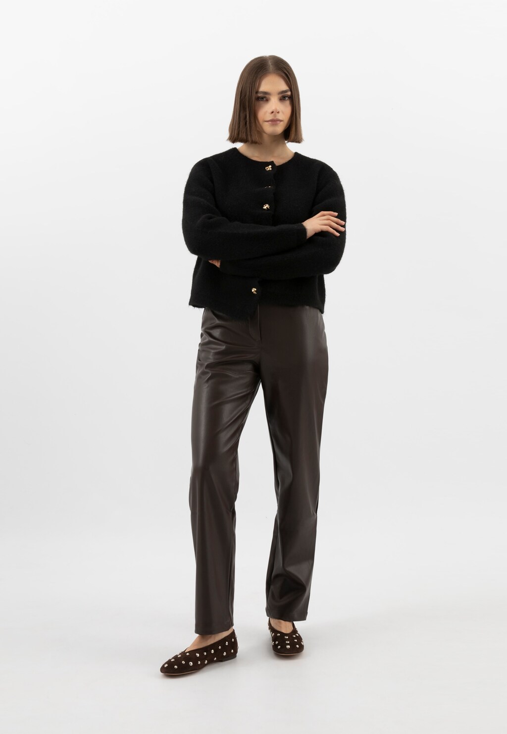 Semišové balerínky v čokoládovej farbe s cvokmi 44066-62 Widok 1