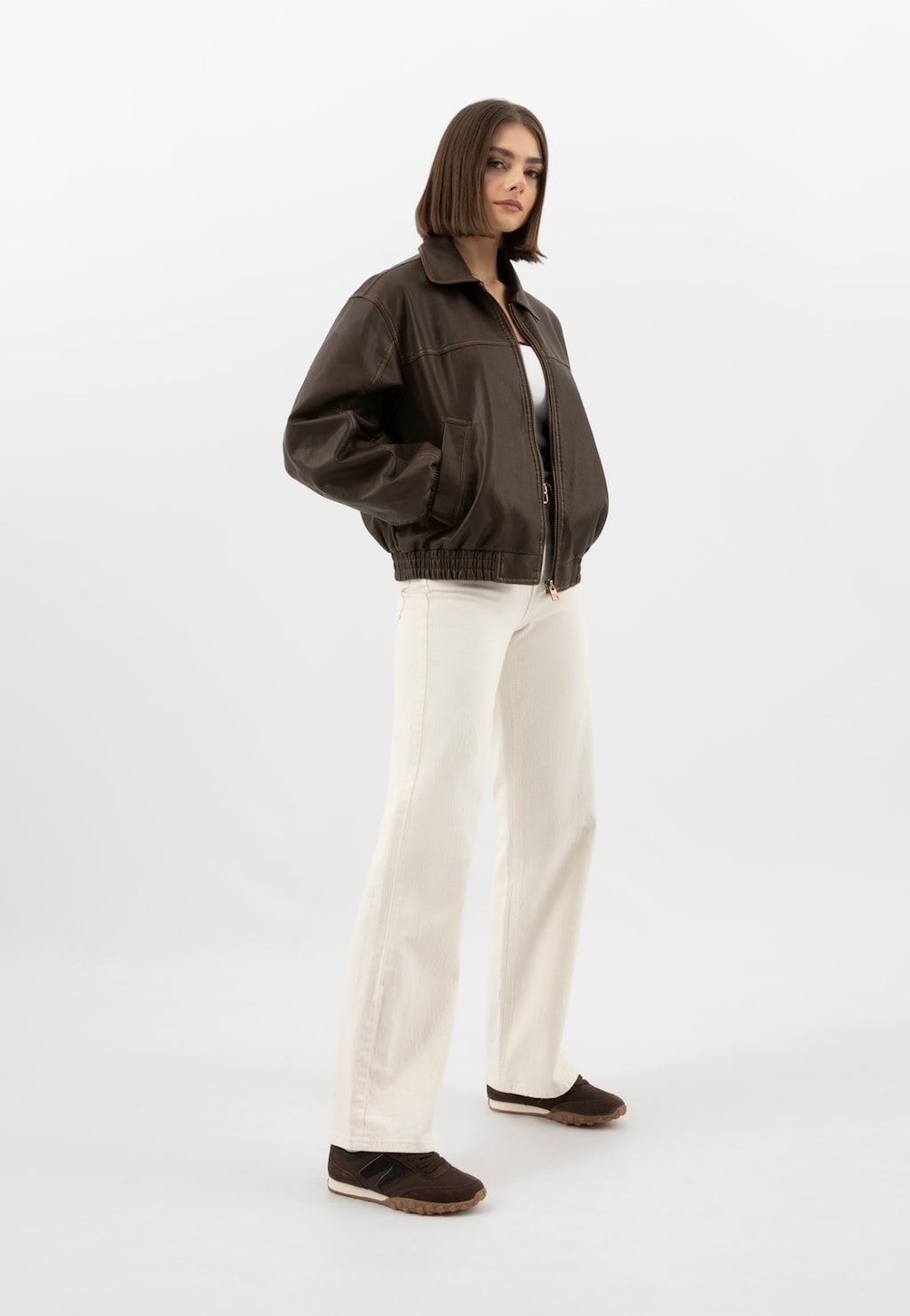 Sneakersy damskie w czekoladowym odcieniu 46374-82 Widok 1