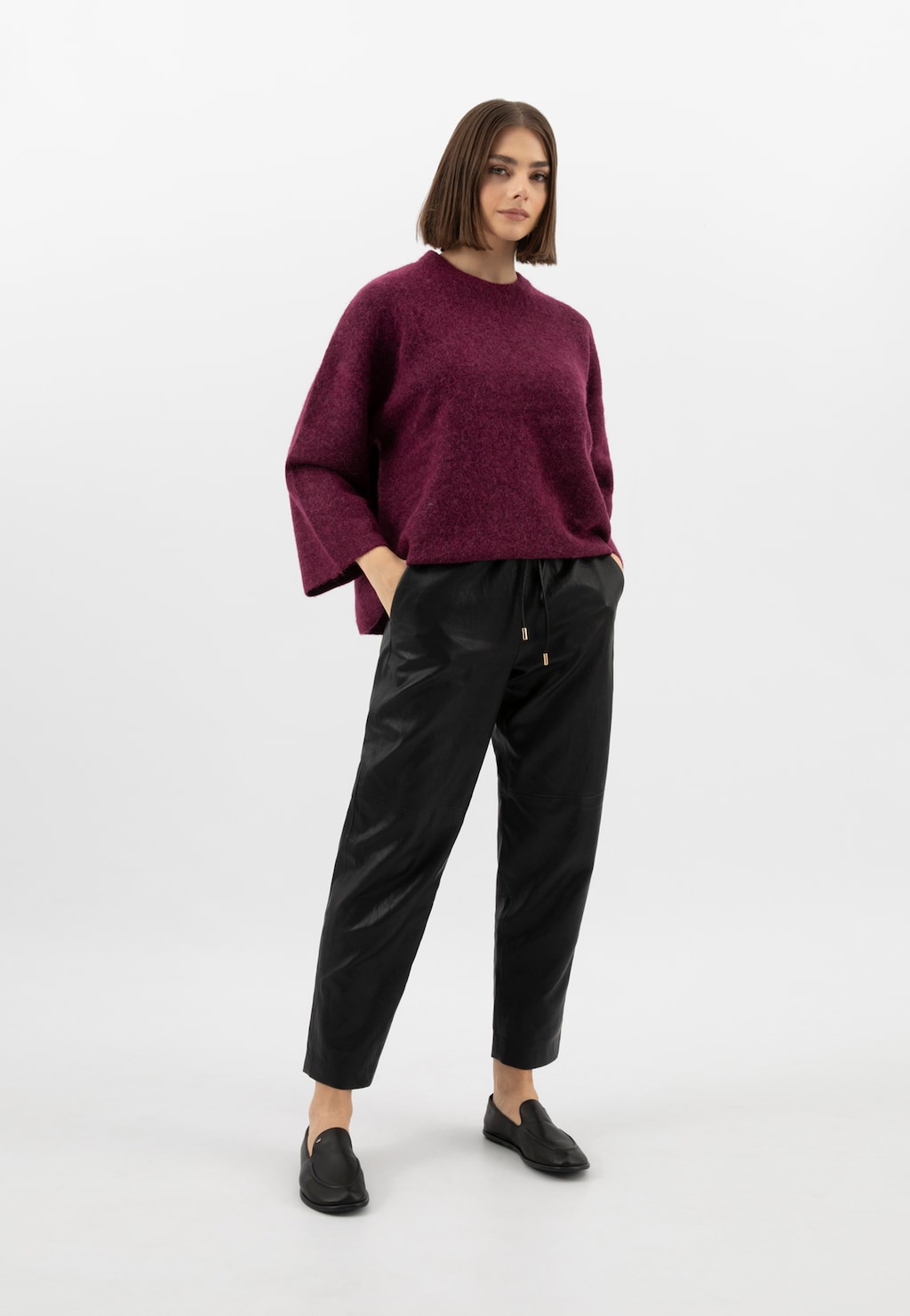 Čierne kožené dámske mokasíny na plochej podrážke 46373-51 Widok 9