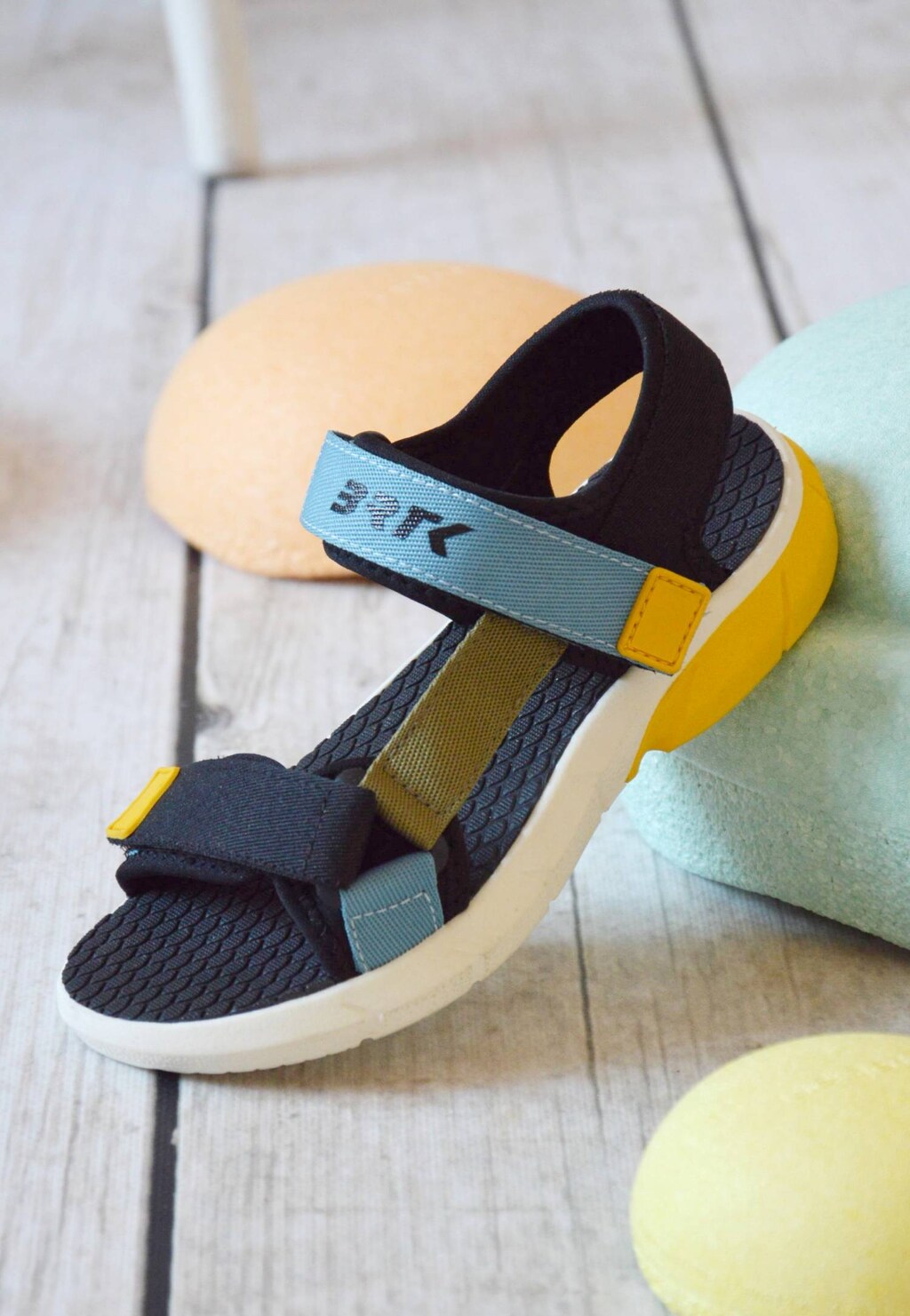 Čierno-modré sandále BARTEK so žltými prvkami 89001-16 Widok 9