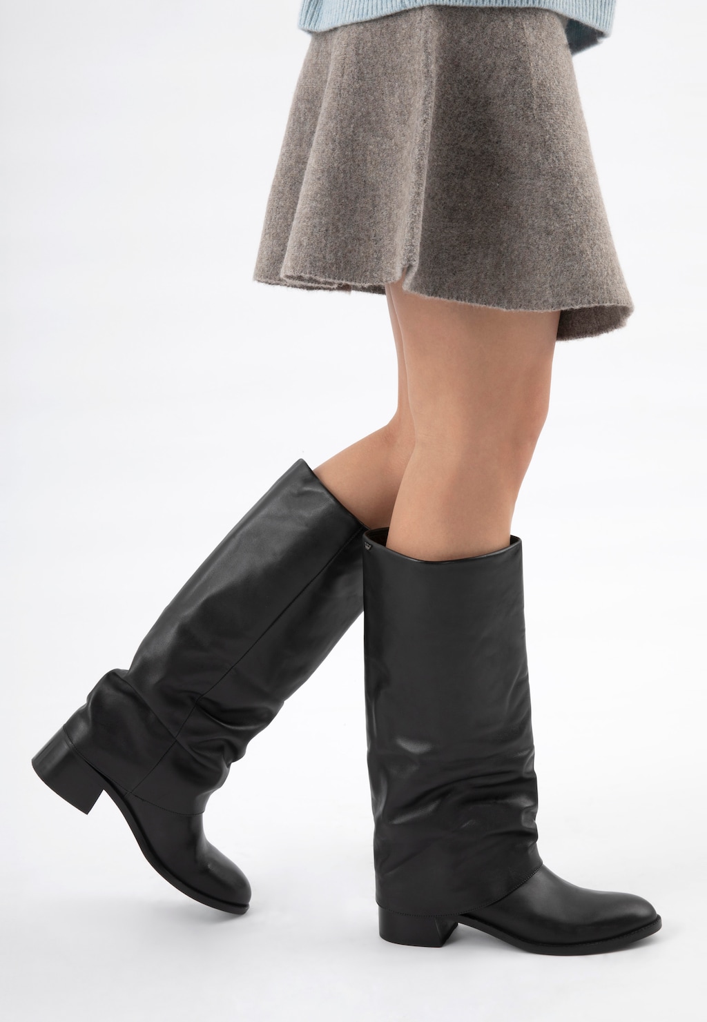 Dámske kožené čižmy s vysokým zvrškom a jemným riasením 71142-51 Widok 8