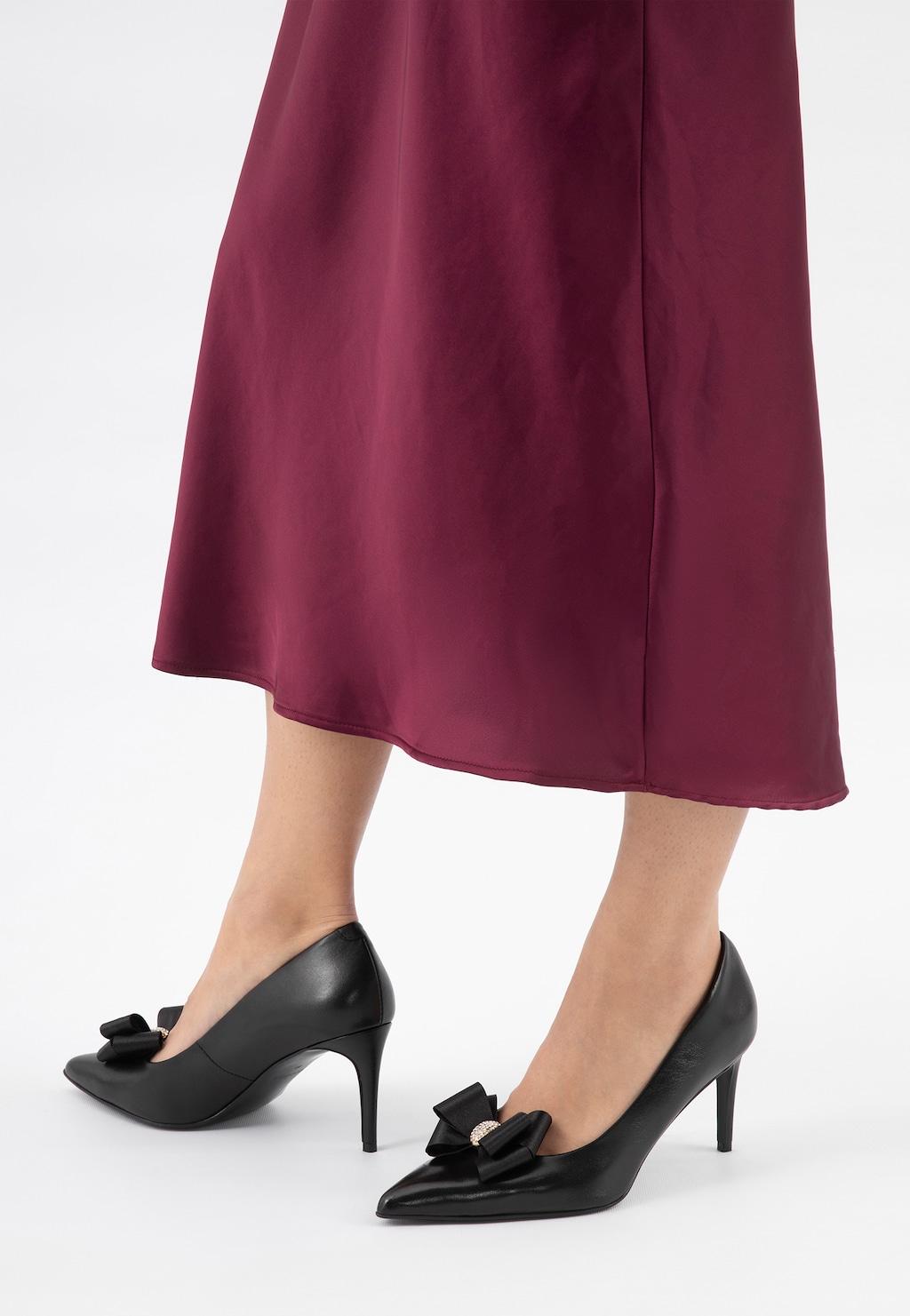 Eleganckie klipsy do obuwia z czarną kokardą 98540-11 Widok 1