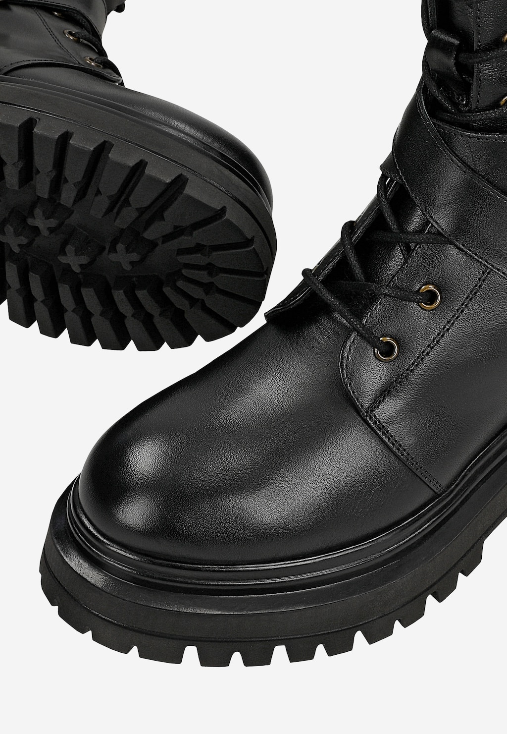 Čierne masívne dámske motorkárske čižmy z lícovej kože 64144-51 Widok 7