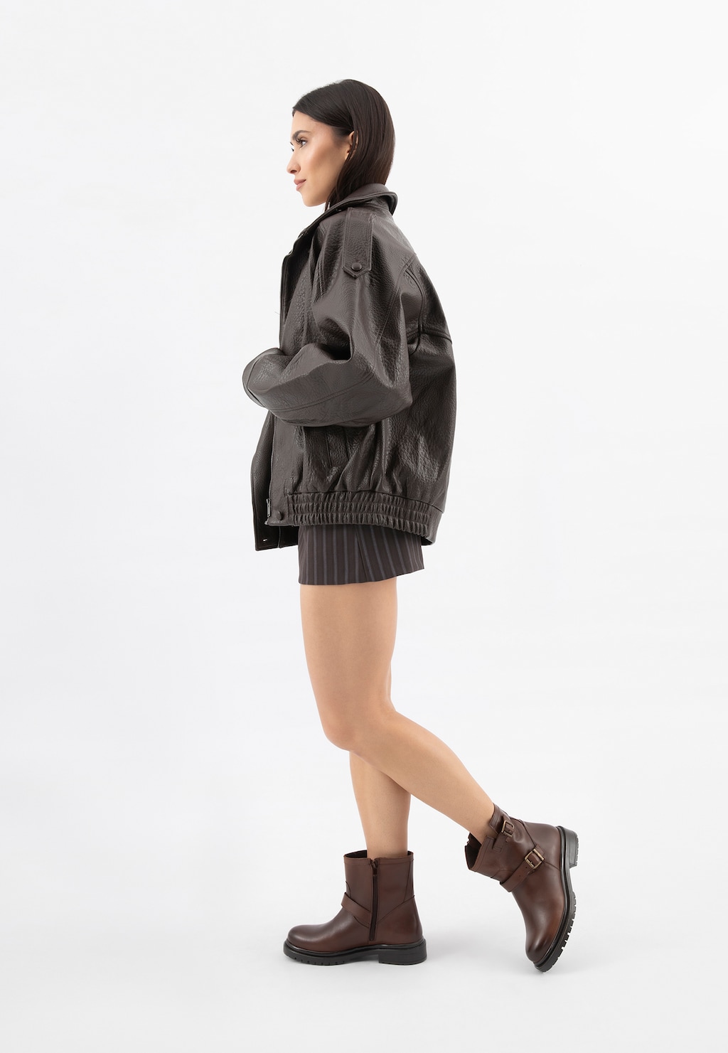 Hnedé kotníkové čižmy bikerky z lícovej kože 55370-52 Widok 1