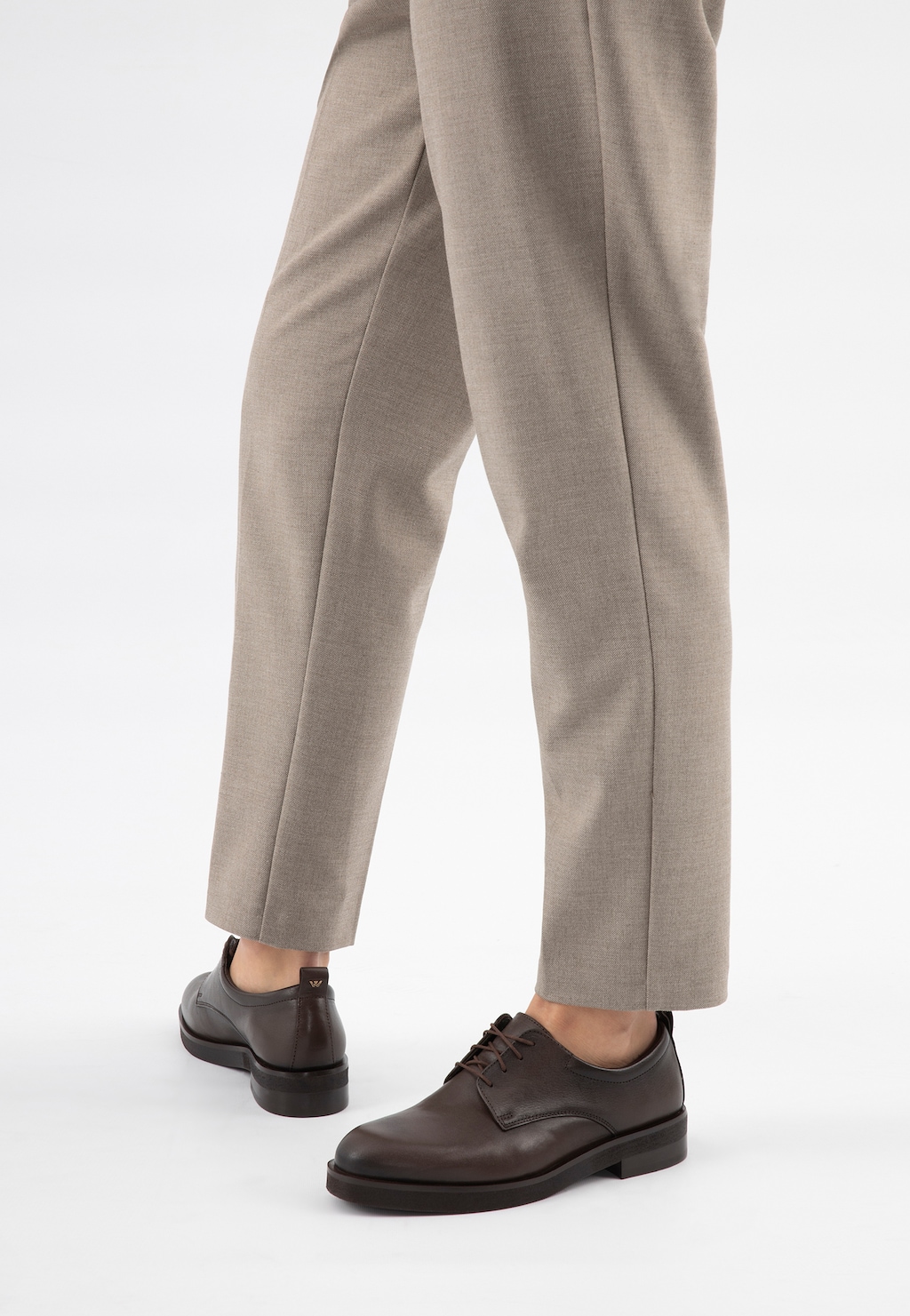 Tmavě hnědé dámské šněrovací polobotky z lícové kůže 46360-52 Widok 8