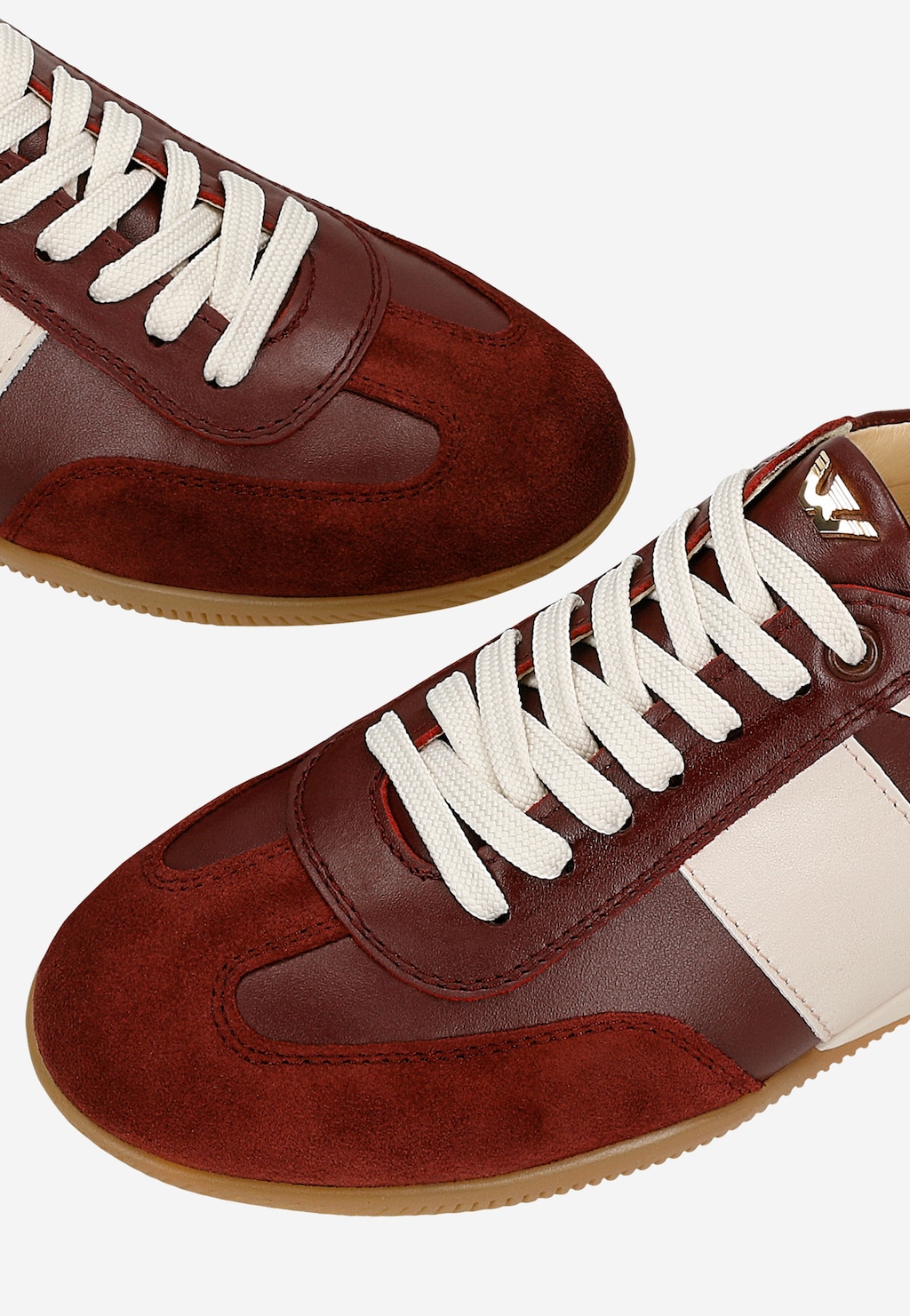 Bordowe trampki damskie z białymi wstawkami 46343-75 Widok 7