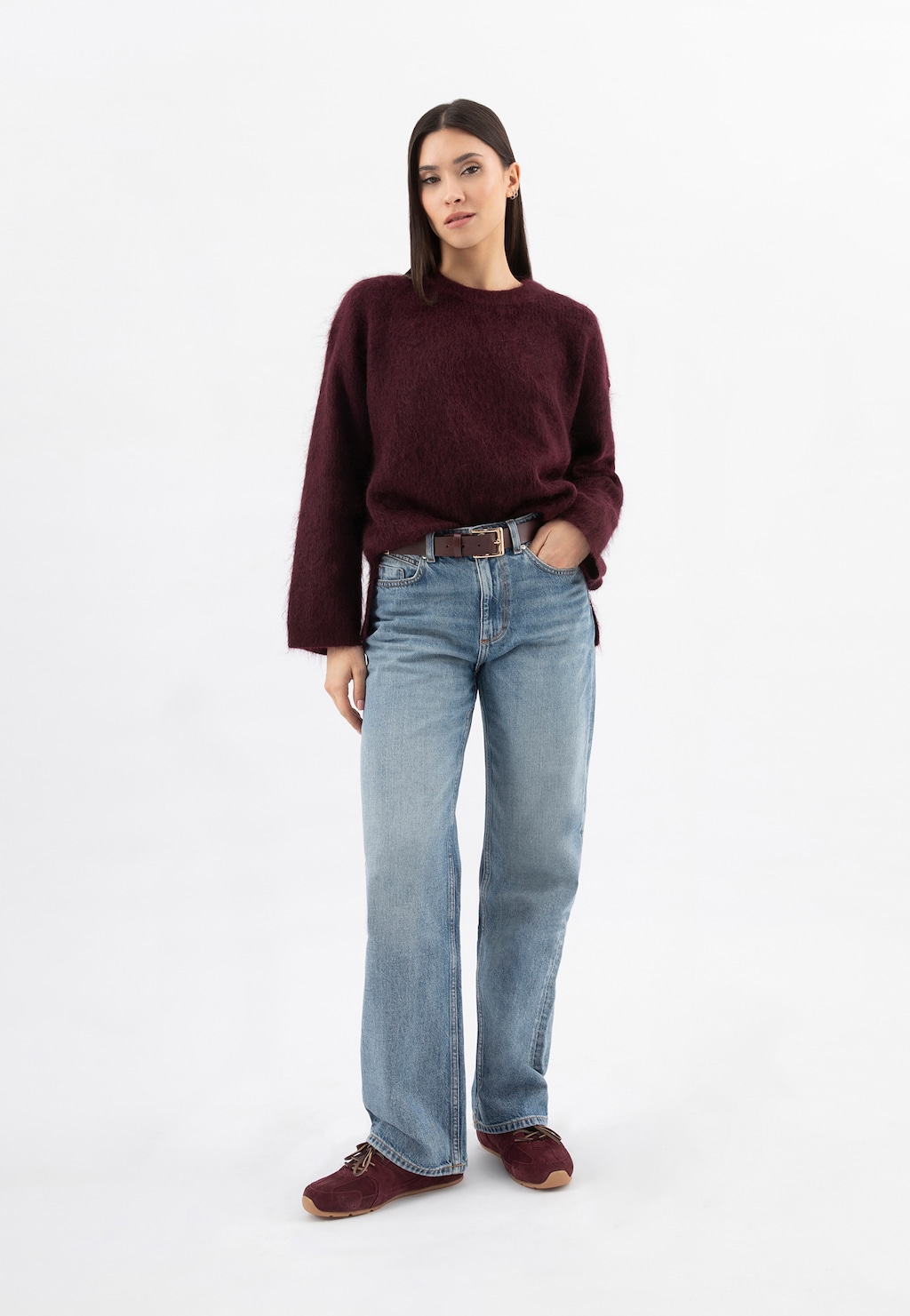 Bordowe sneakersy damskie z kożuszkiem 46371-65 Widok 1