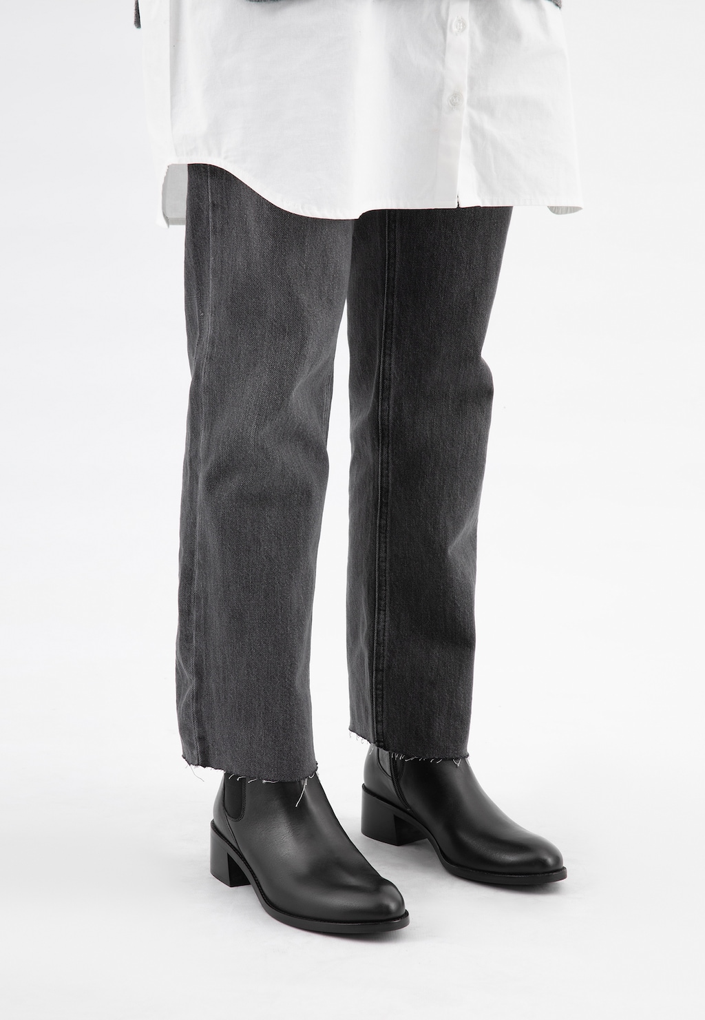 Čierne kožené dámske kotníčkové na širokom podpätku 55355-51 Widok 8