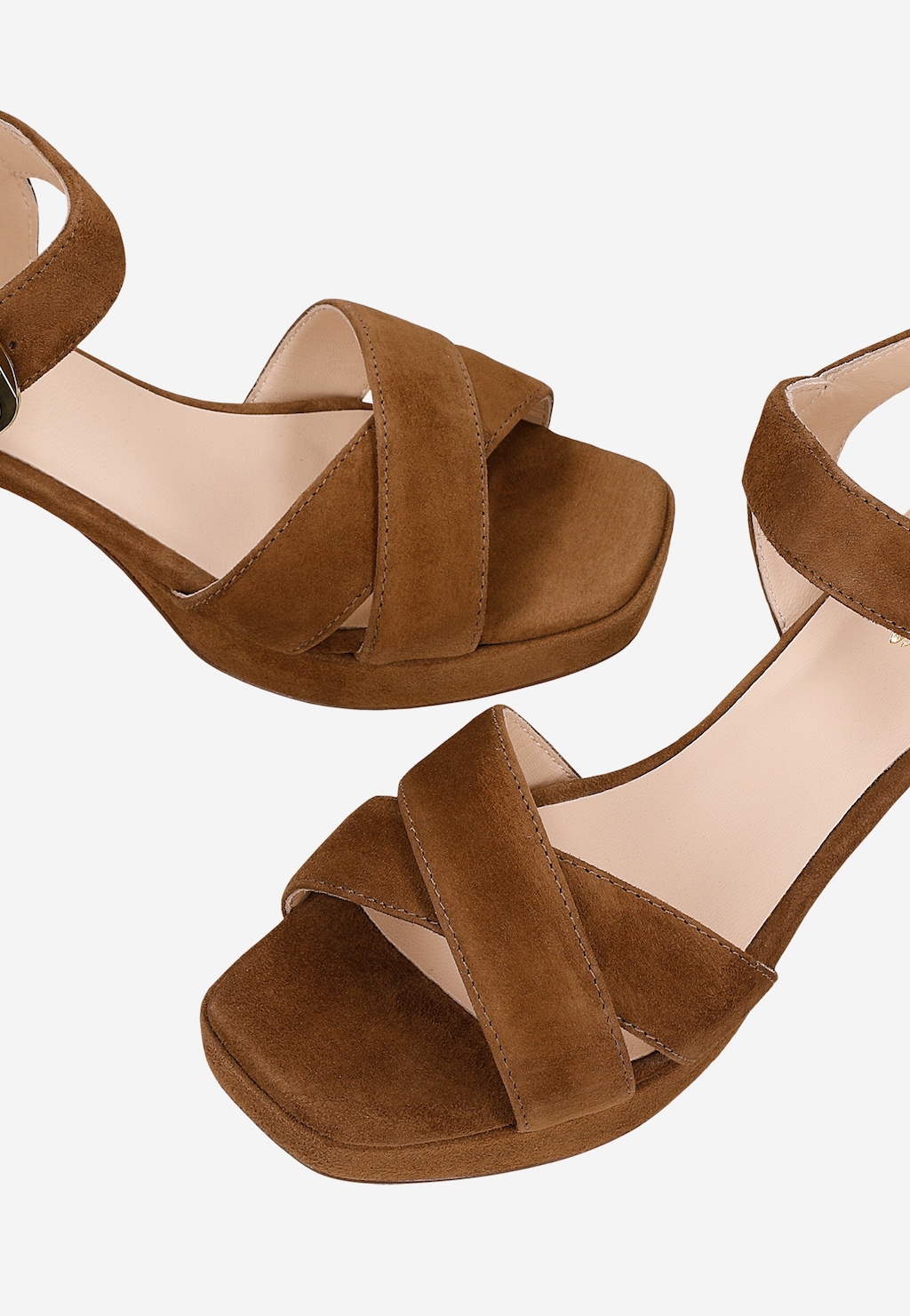 Brązowe zamszowe sandały na szerokim słupku 76251-63 Widok 6