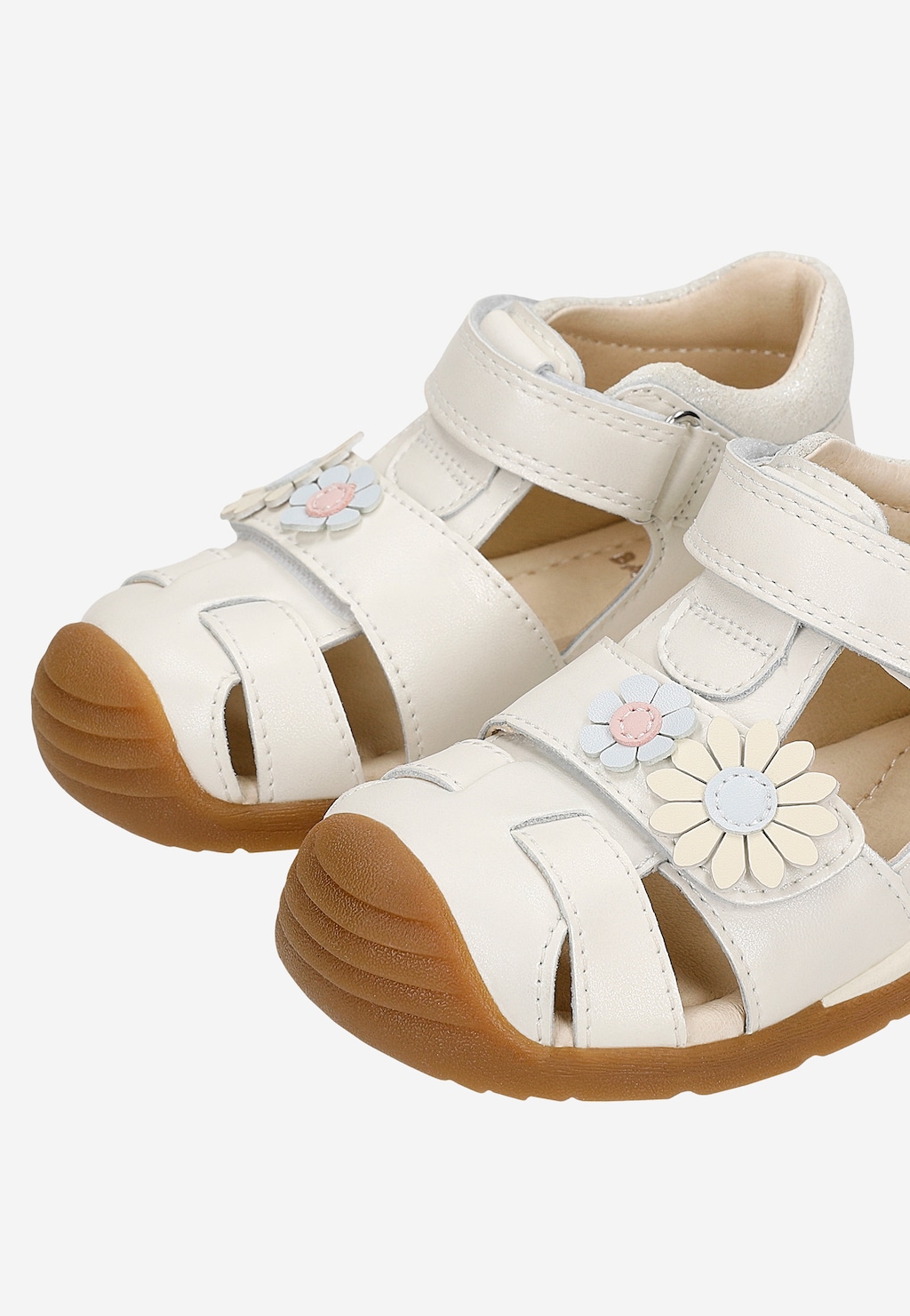 Białe sandały dziecięce z zabudowanym przodem BARTEK 84418-59 Widok 7