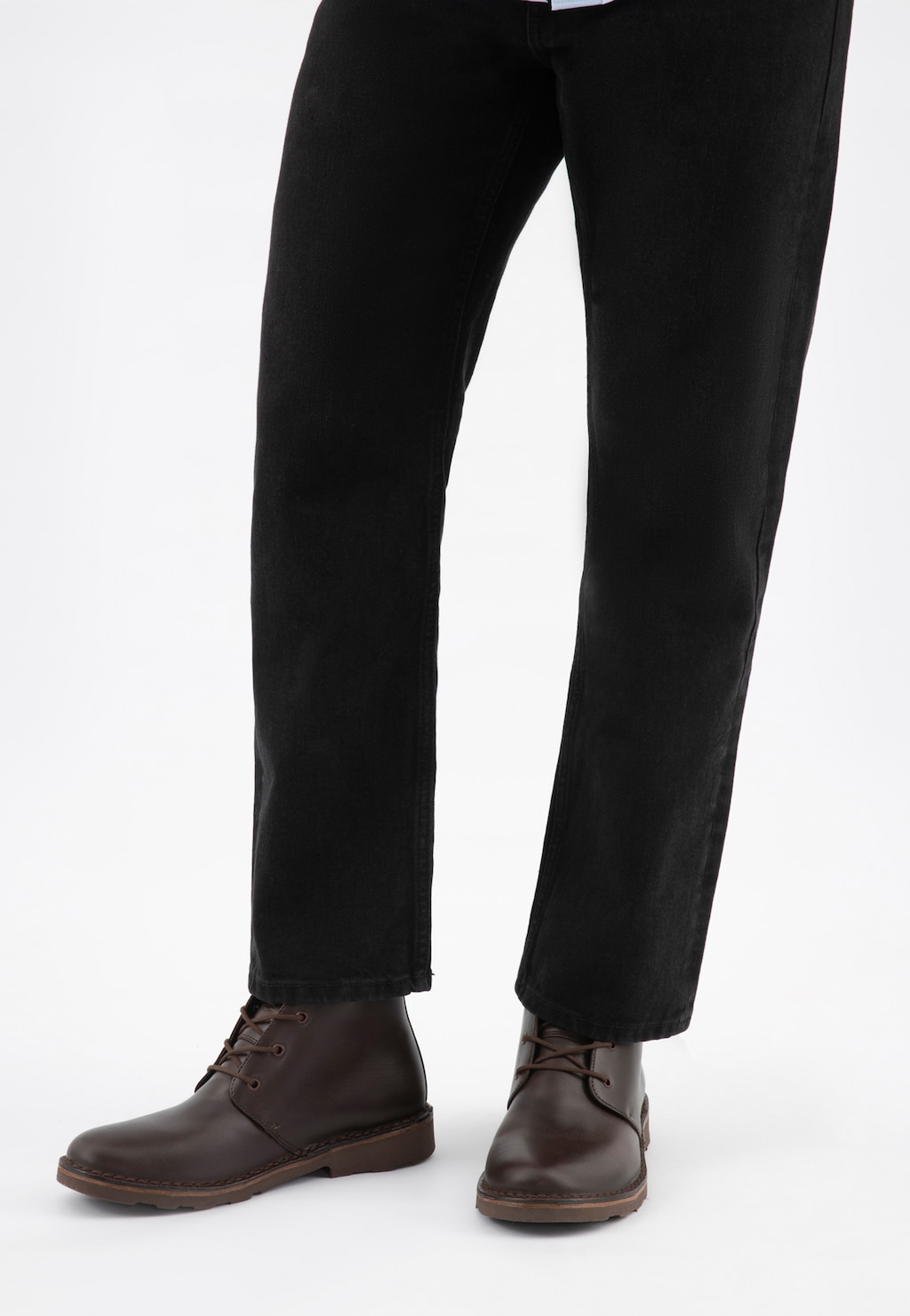 Hnědé chukka boty z pull up kůže 24128-42 Widok 8