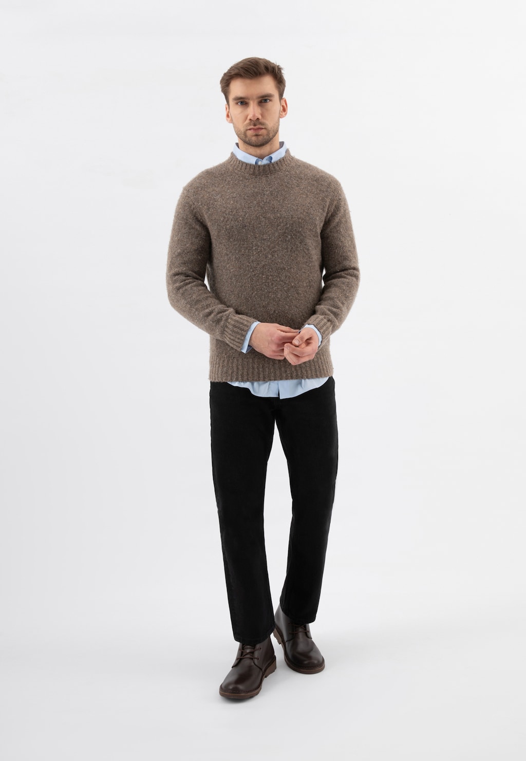 Hnědé chukka boty z pull up kůže 24128-42 Widok 1
