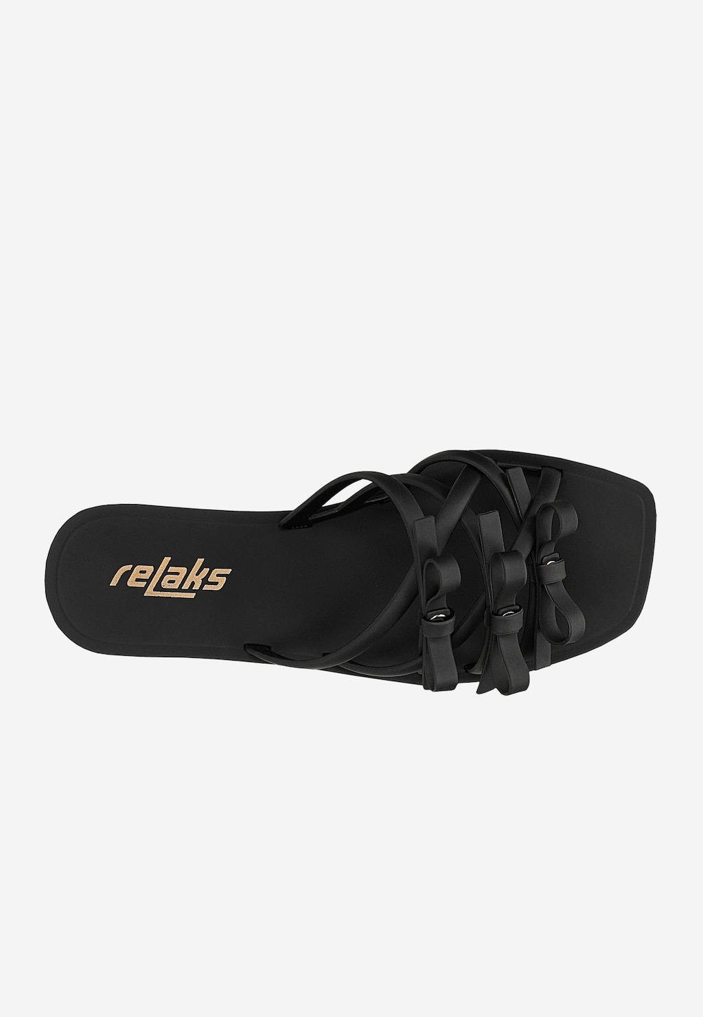 Czarne klapki basenowe damskie Relaks R74037-11 z kokardkami, widok z góry, płaska podeszwa z logo marki.