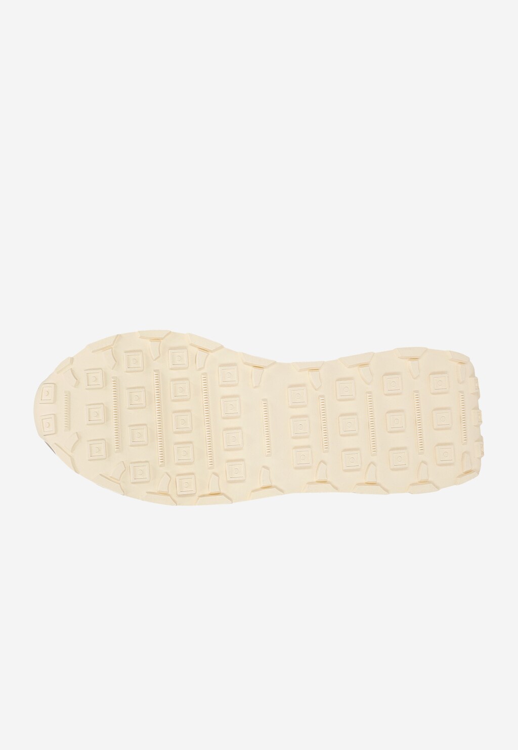 Podeszwa różowych sneakersów damskich RELAKS R4618015 - widok od spodu, kremowa gumowa podeszwa z wzorem kwadratowych bloków zapewniających przyczepność.