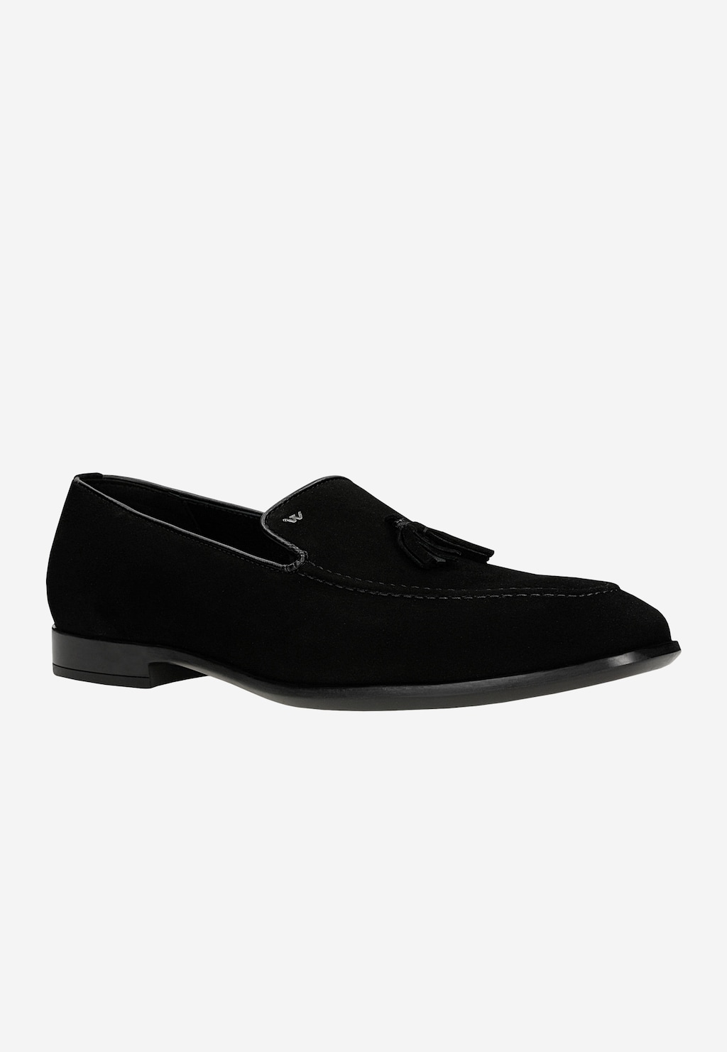 Wojas czarne męskie loafersy z dwoiny z frędzelkiem model 10327-61, widok z boku, eleganckie wsuwane buty na płaskiej podeszwie