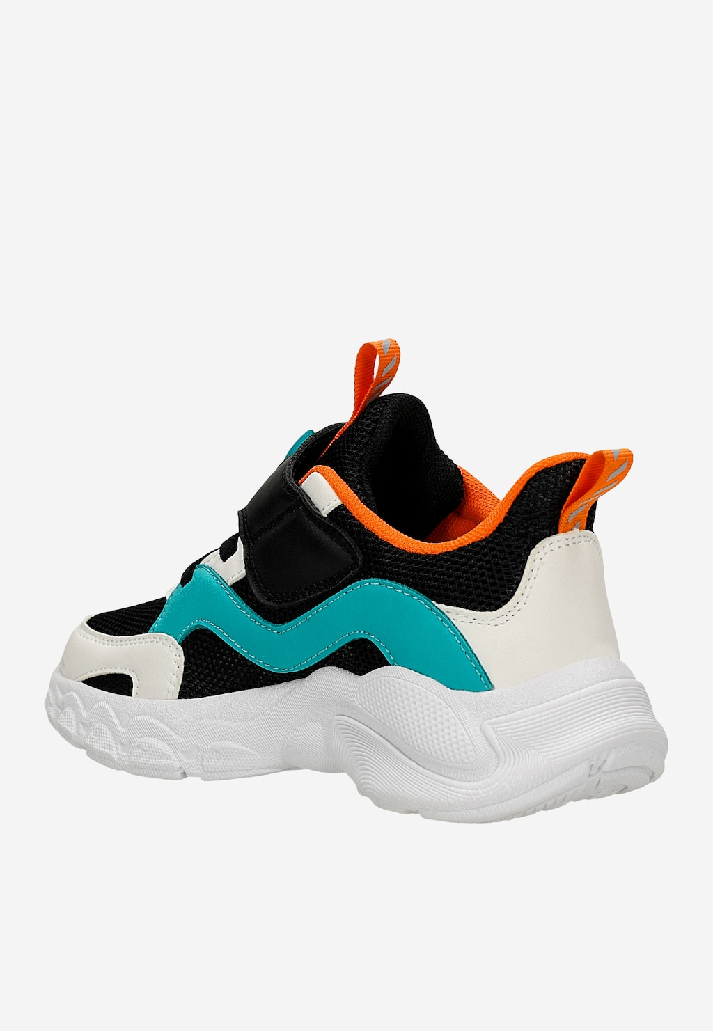 Kolorowe sneakersy chłopięce Bartek 87014-17 w czarno-białych barwach z turkusowym akcentem i pomarańczowym zapięciem na rzep, widok z tyłu.