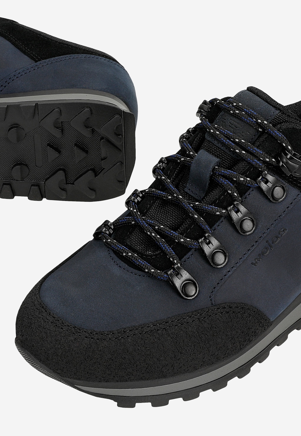 Wojas granatowe damskie buty trekkingowe 46426-86 z olejowanej skóry crazy horse, sznurowane, z widoczną podeszwą i logo marki.