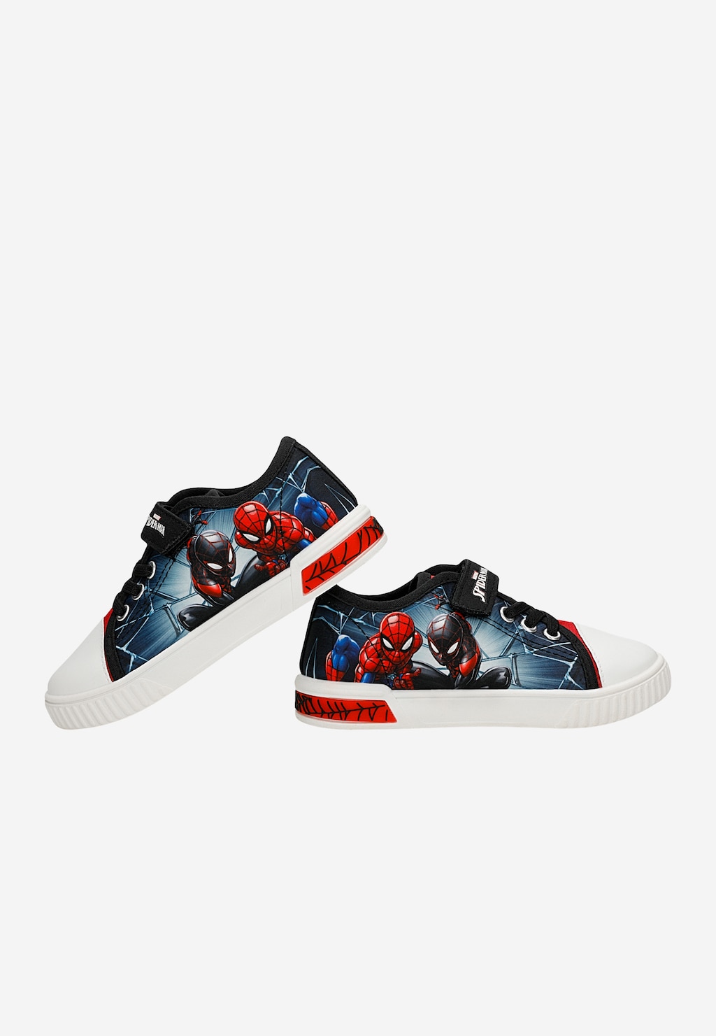 Trampki chłopięce Bartek Spider-Man 87039-15, czarne z nadrukiem Spider-Mana, rzep i sznurówki, biała podeszwa z czerwonymi akcentami.