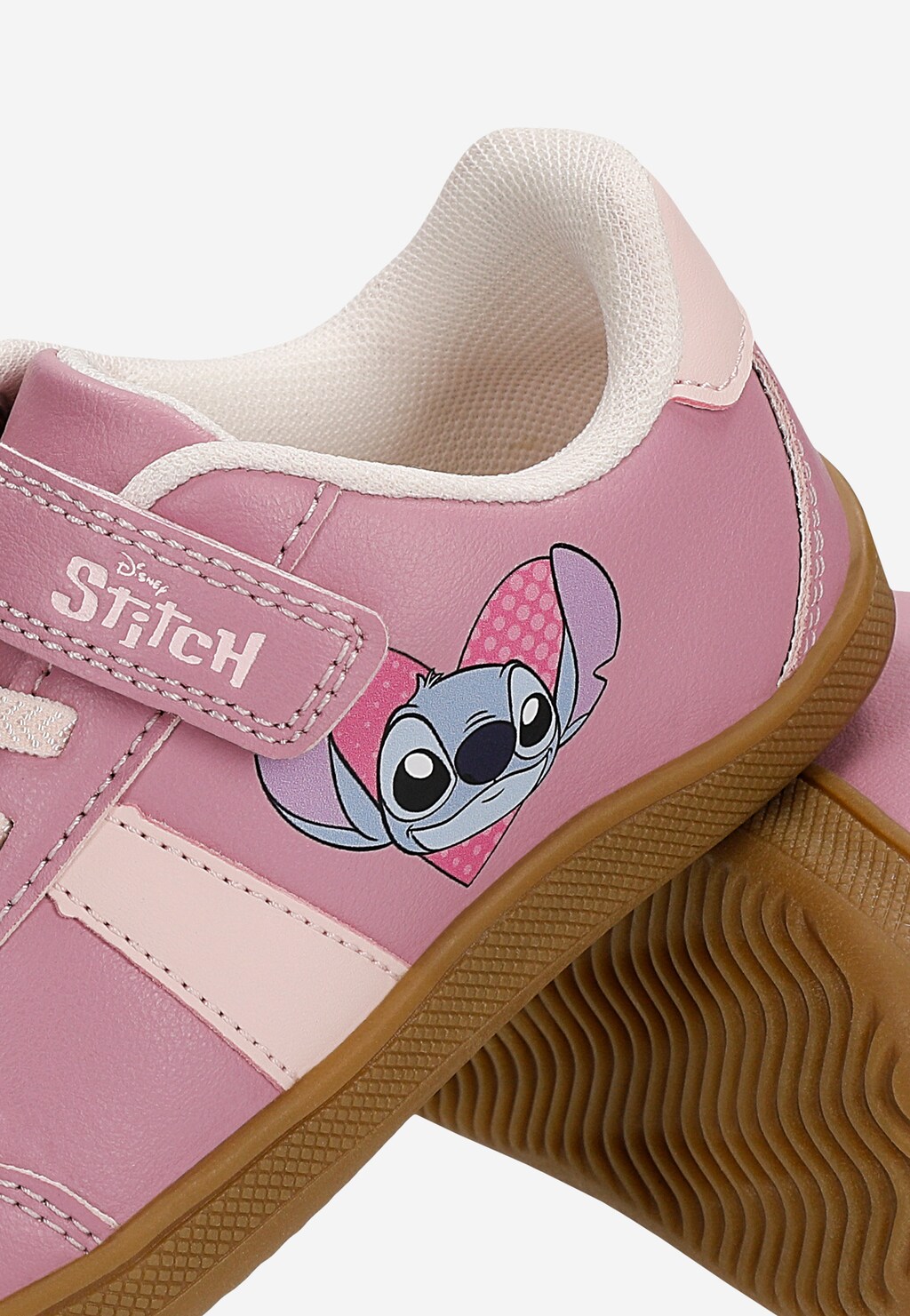 Różowe barefooty dziecięce Bartek 87070-15 ze Stitchem, zapięcie na rzep, gumowa podeszwa, nadruk Disney Stitch na boku buta.