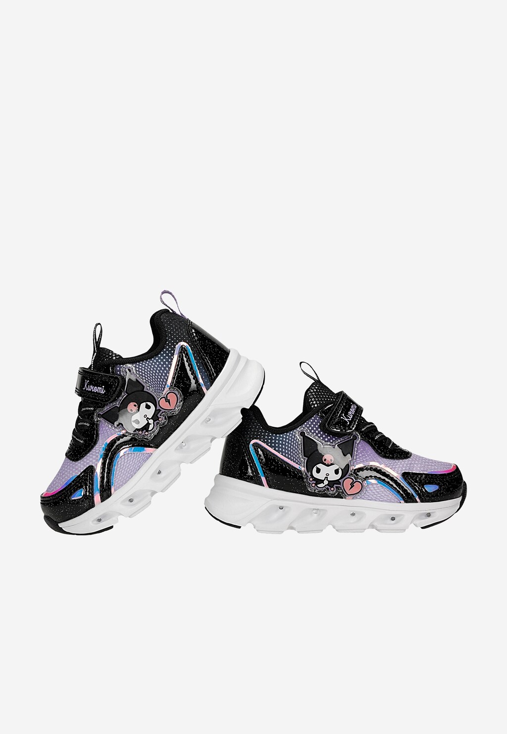 Sneakersy dziewczęce Bartek 87064-16 Kuromi czarno-fioletowe z LED w podeszwie, motyw Kuromi, zapięcie na rzep, widok z boku.