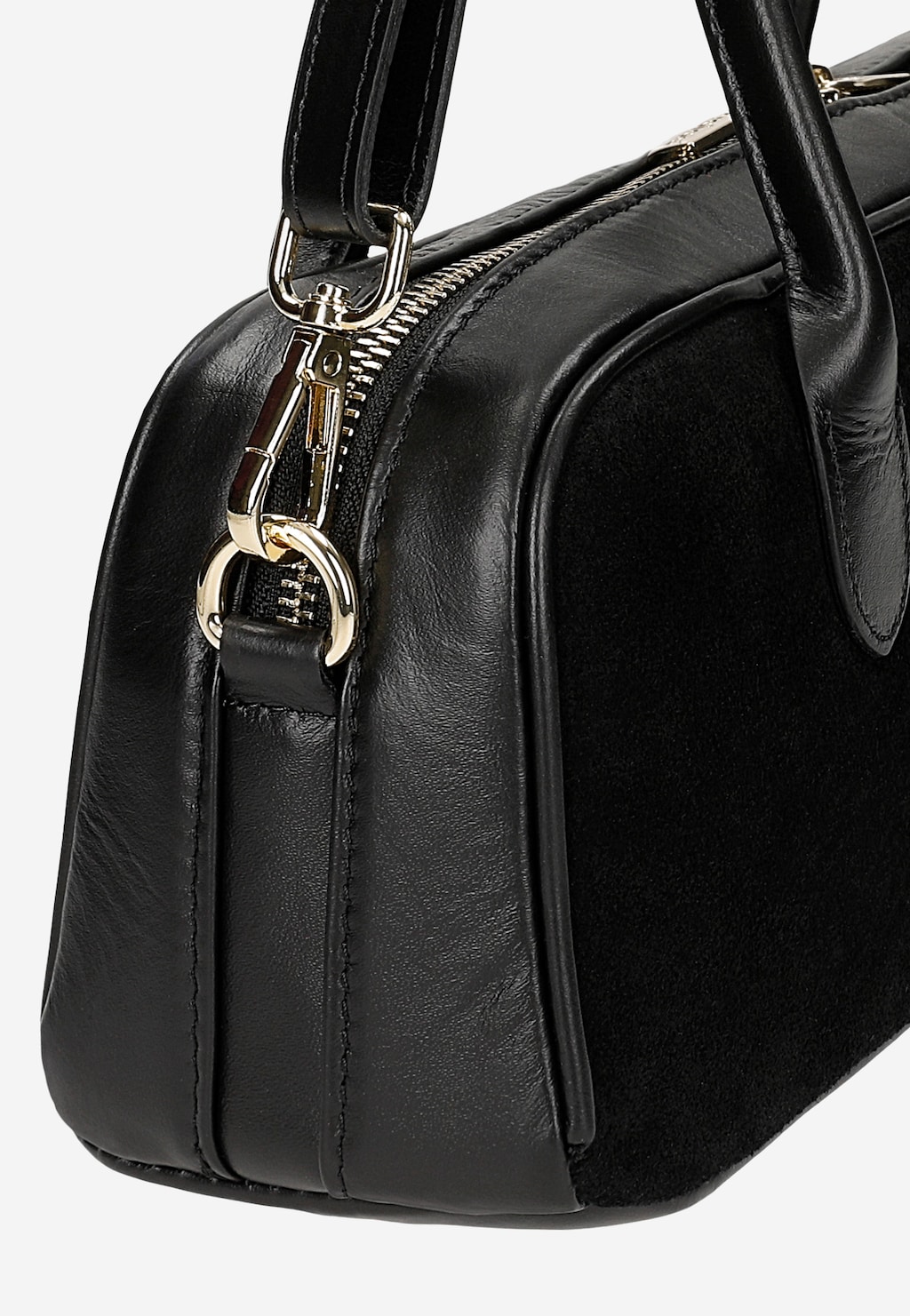 Wojas czarna damska torebka bowling bag 80521-71 z zamkiem błyskawicznym i złotymi okuciami, skóra i zamsz, widok z boku.