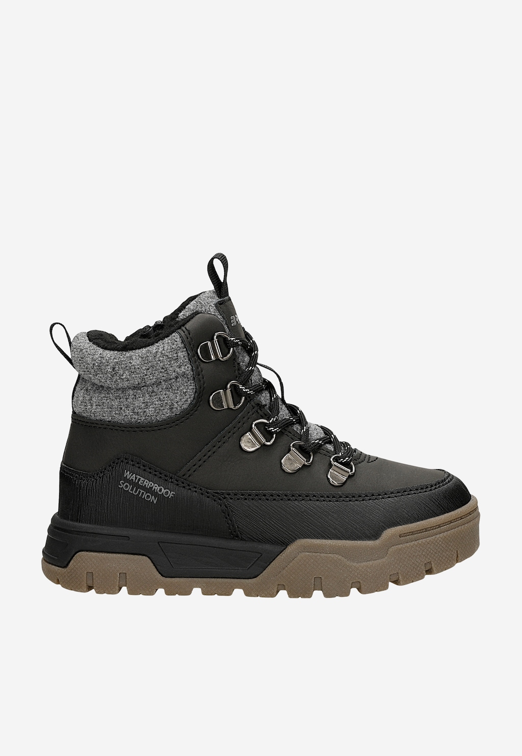 Zimowe czarne trzewiki Bartek 88017-11 z szarą cholewką, sznurowaniem, technologią Waterproof Solution i beżową podeszwą typu trekking.