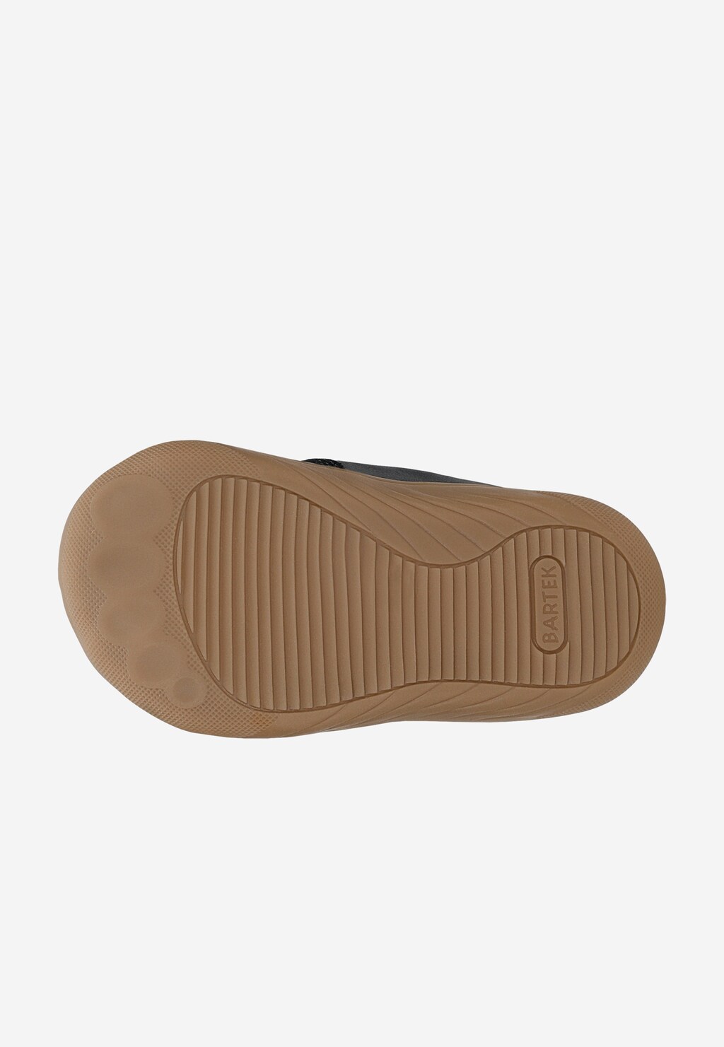 Podeszwa granatowych śniegowców barefoot Bartek 84015-85, widok od dołu, gumowa beżowa podeszwa z rowkowaniem i logo Bartek