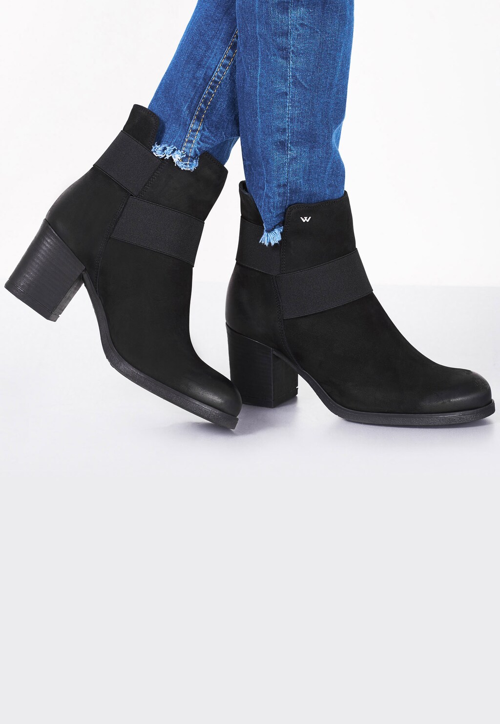 Czarne wsuwane botki damskie na słupku 7589-21 Widok 1