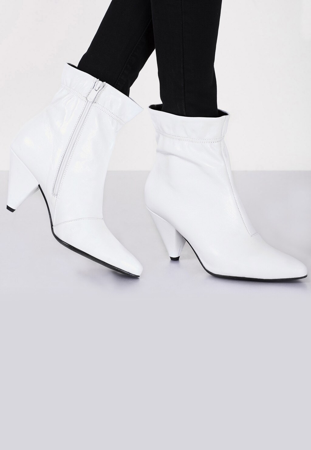 Białe damskie botki 8645-59 Widok 1