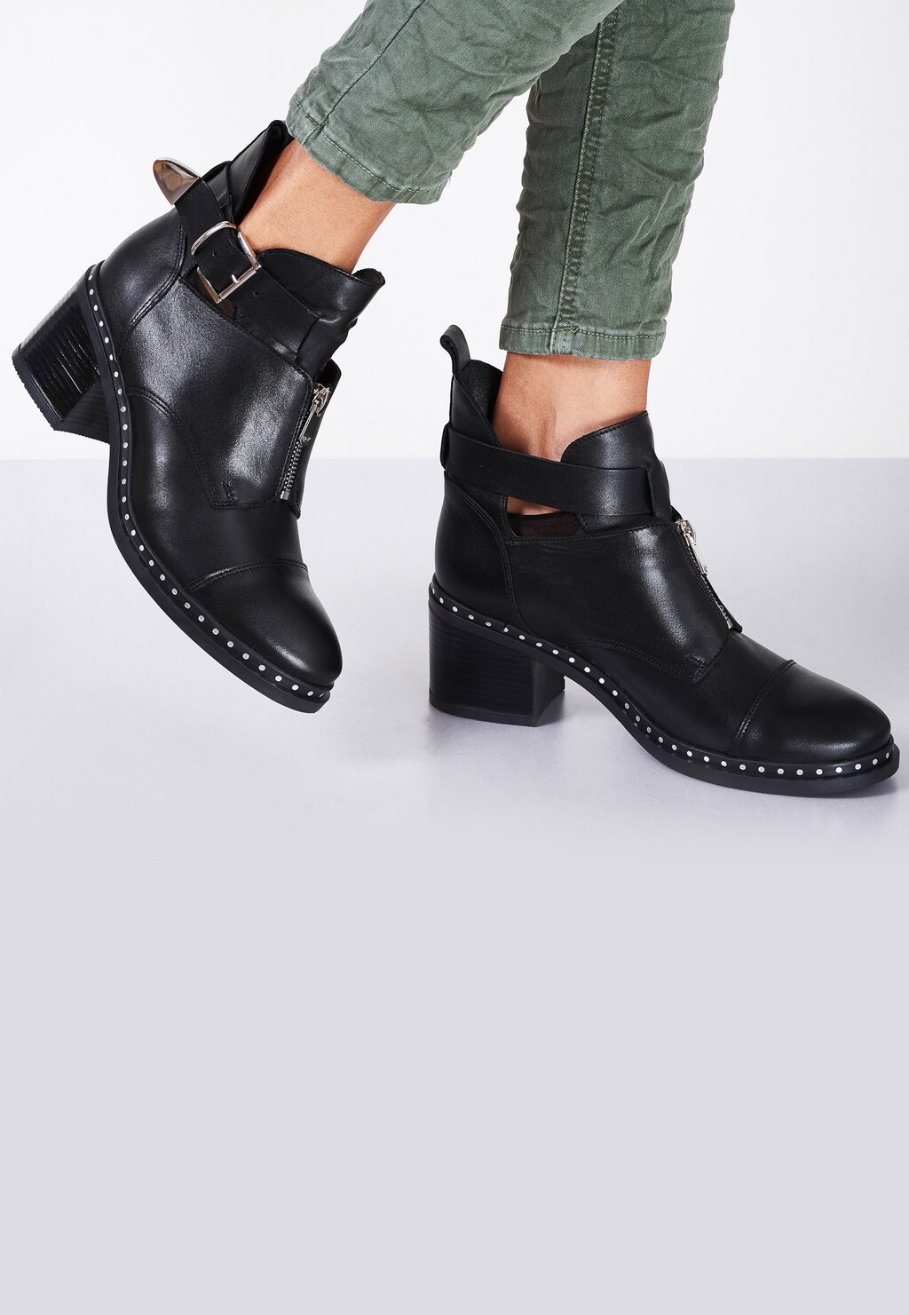 Czarne botki damskie 8576-51 Widok 1